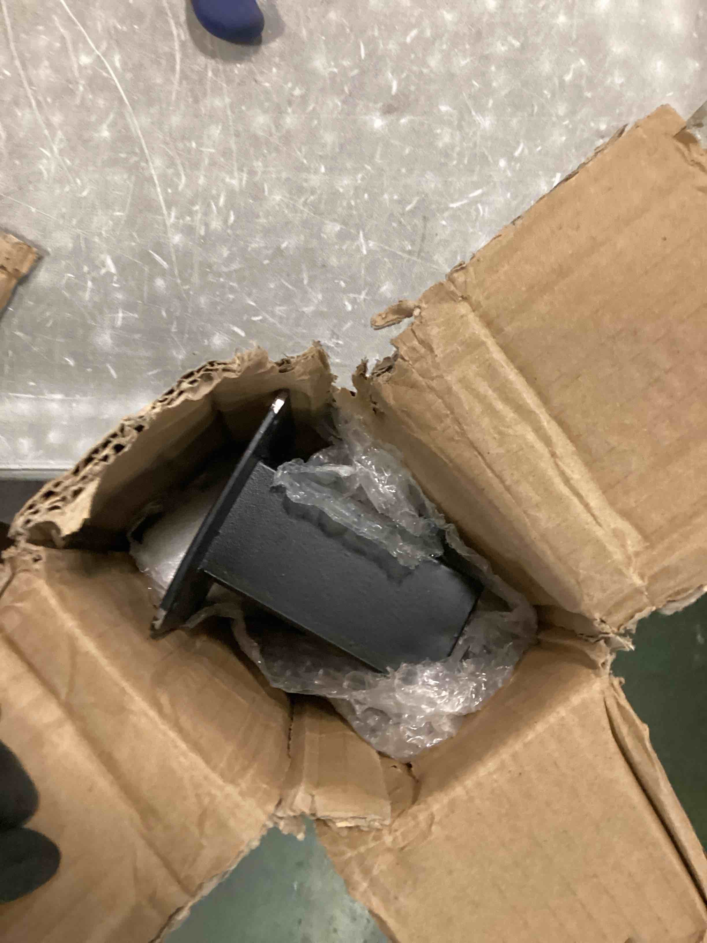 https://s3.amazonaws.com/lotting-images-prod/bidfta/YEL6772787_1723035920770.jpeg