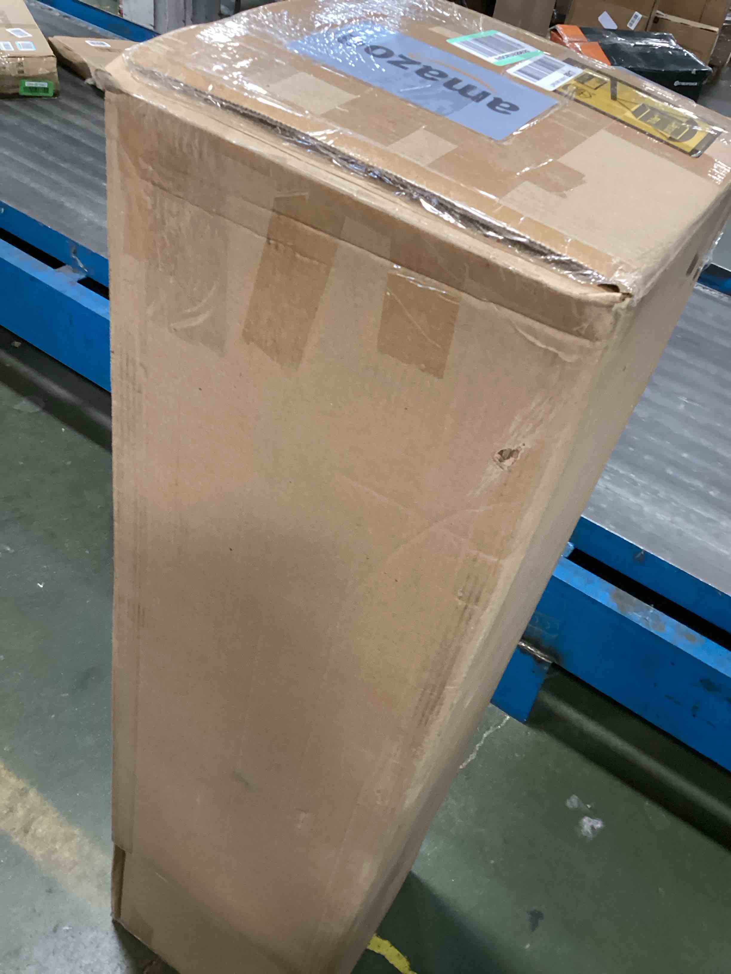 https://s3.amazonaws.com/lotting-images-prod/bidfta/YEL6773807_1723043763446.jpeg