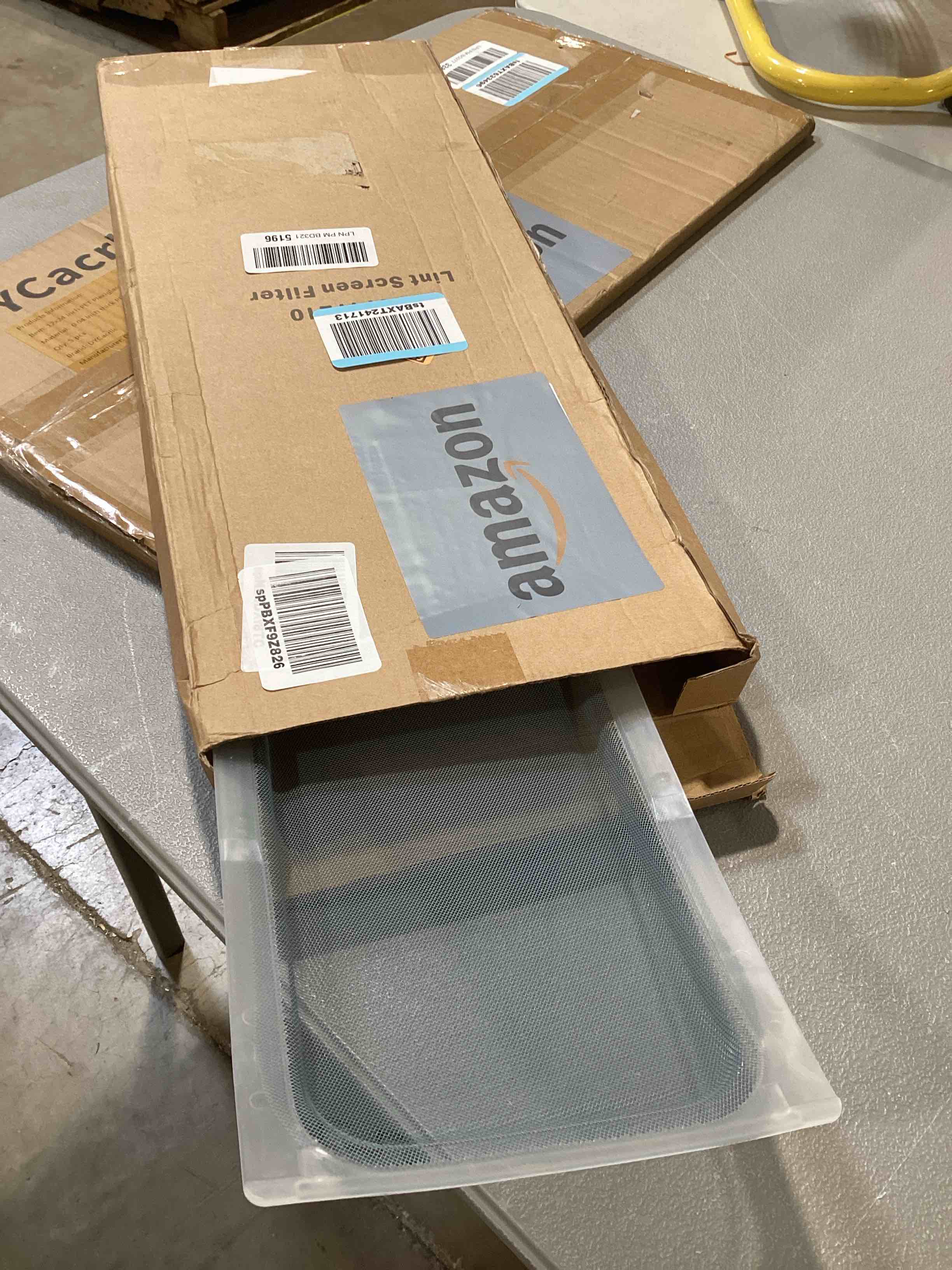 https://s3.amazonaws.com/lotting-images-prod/bidfta/YEL6777756_1725029404585.jpeg