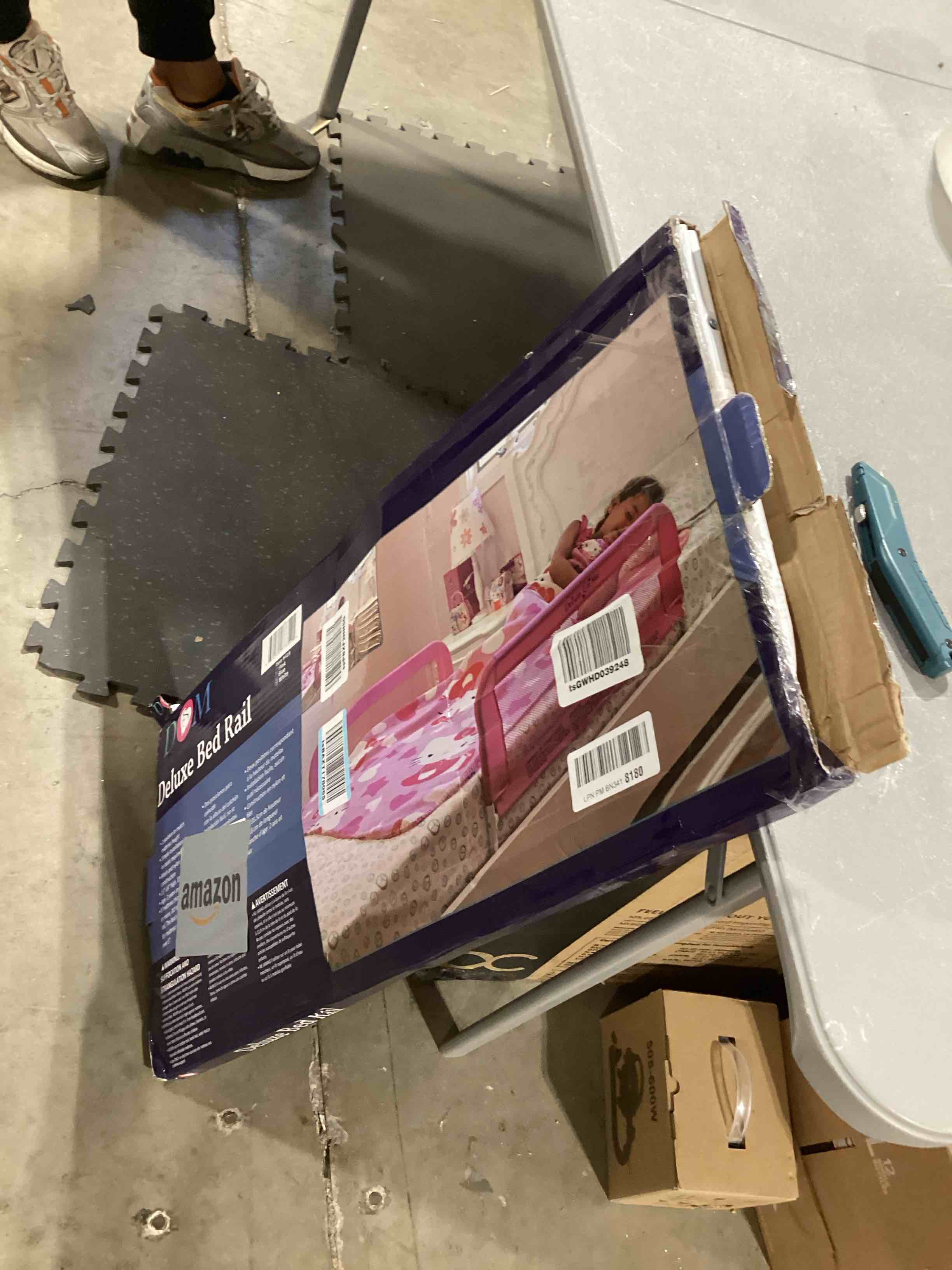 https://s3.amazonaws.com/lotting-images-prod/bidfta/YEL6780338_1725536970730.jpeg