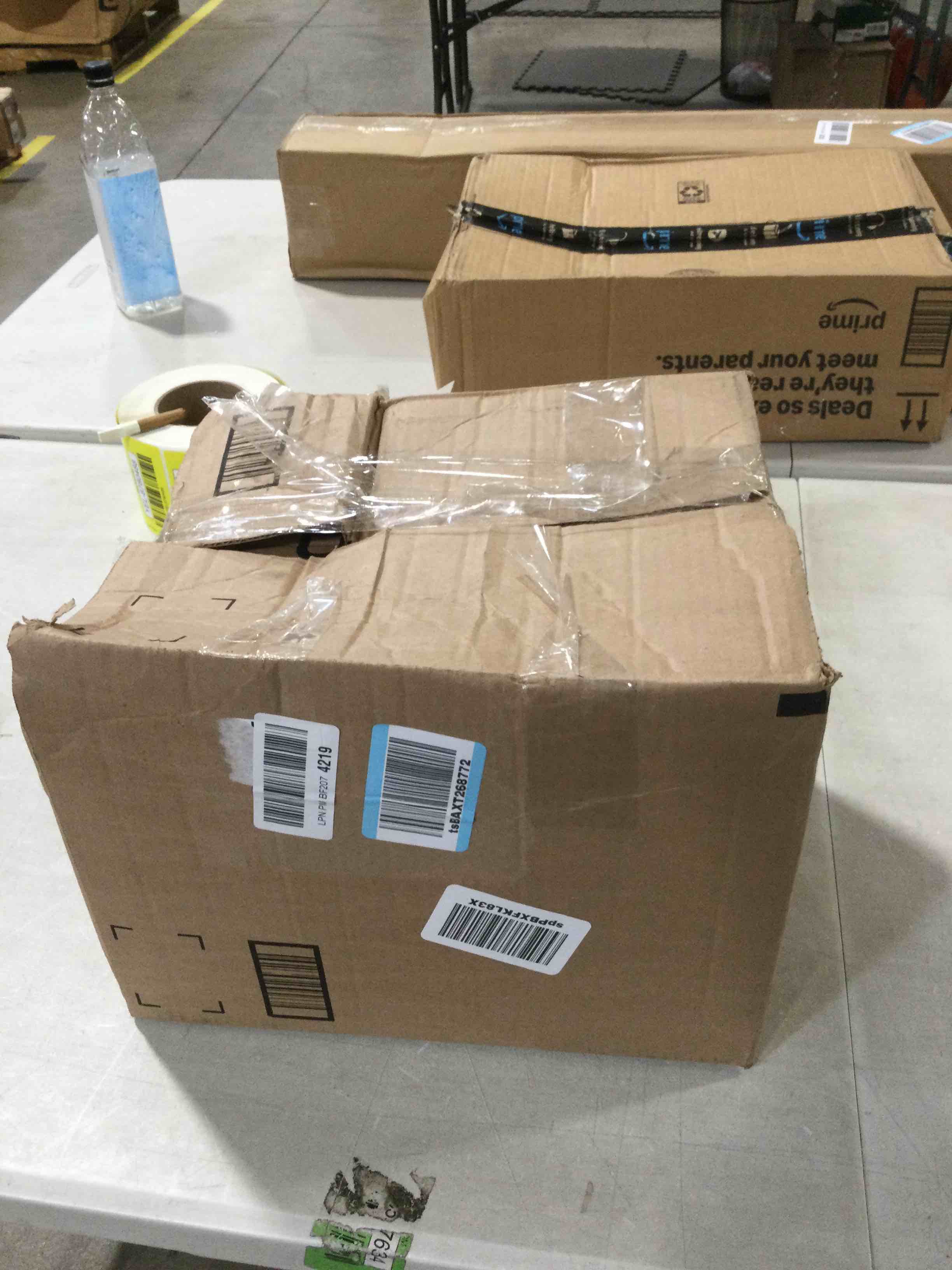 https://s3.amazonaws.com/lotting-images-prod/bidfta/YEL6780486_1725632705955.jpeg