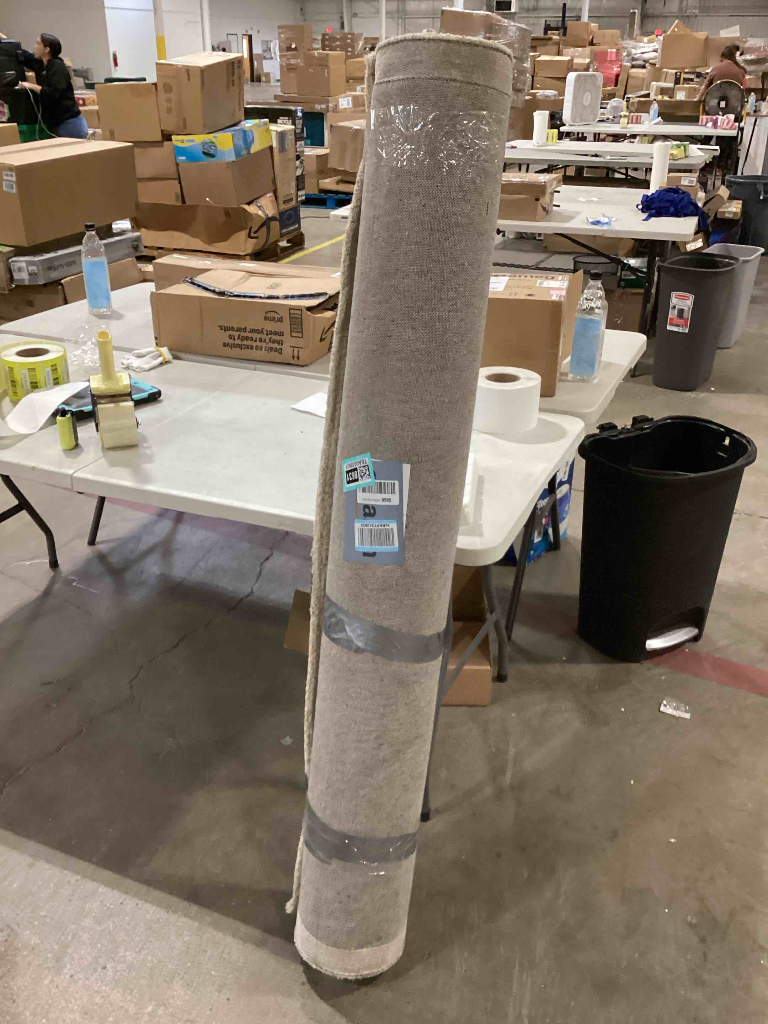 https://s3.amazonaws.com/lotting-images-prod/bidfta/YEL6780493_1725646481363.jpeg