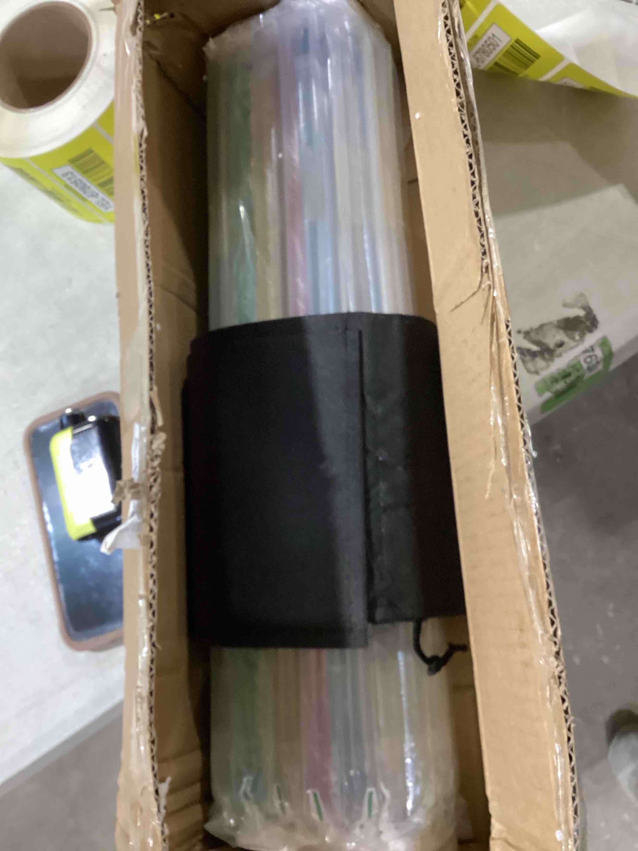https://s3.amazonaws.com/lotting-images-prod/bidfta/YEL6780500_1725647367503.jpeg