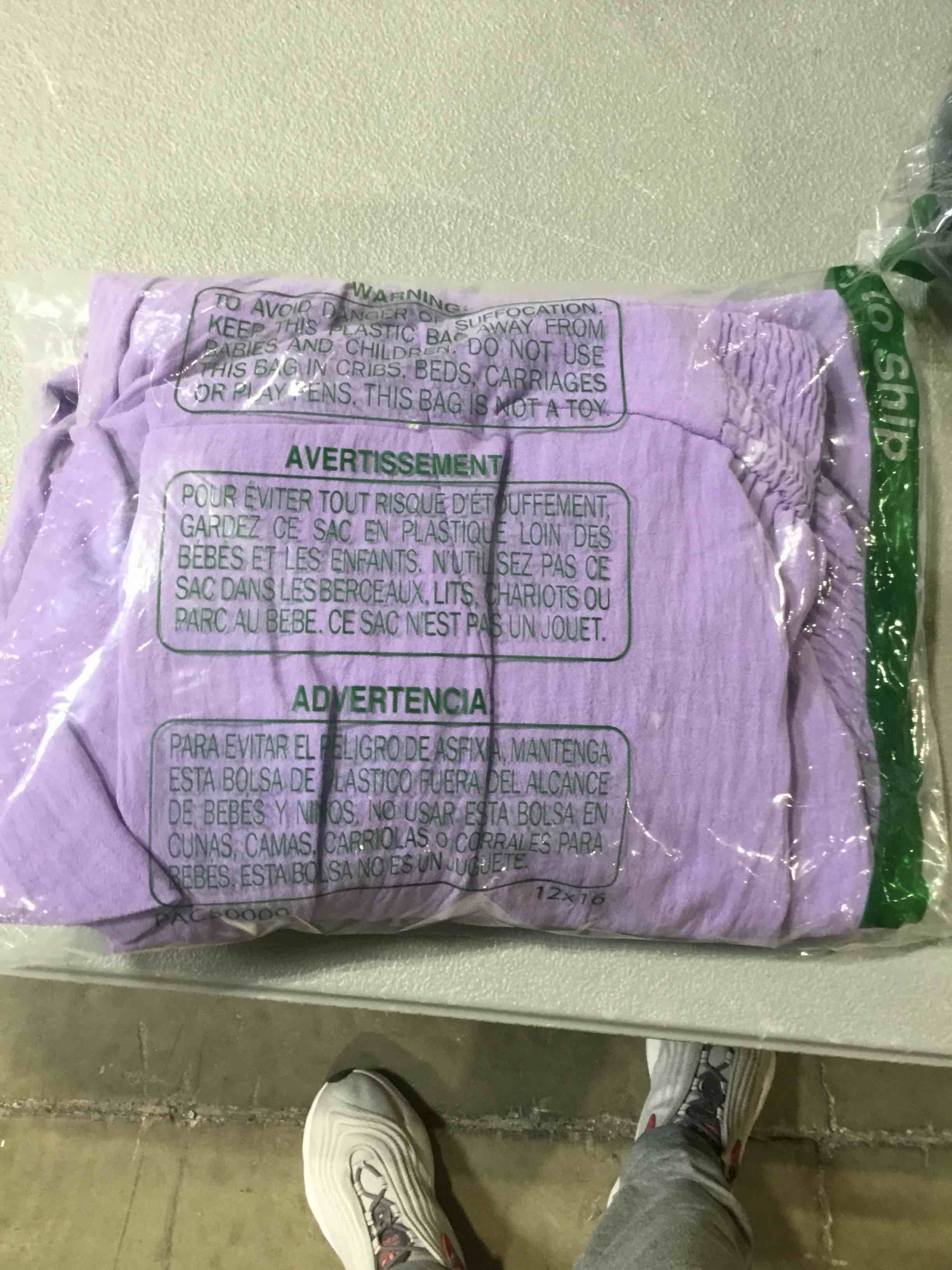 https://s3.amazonaws.com/lotting-images-prod/bidfta/YEL6781339_1726599404920.jpeg