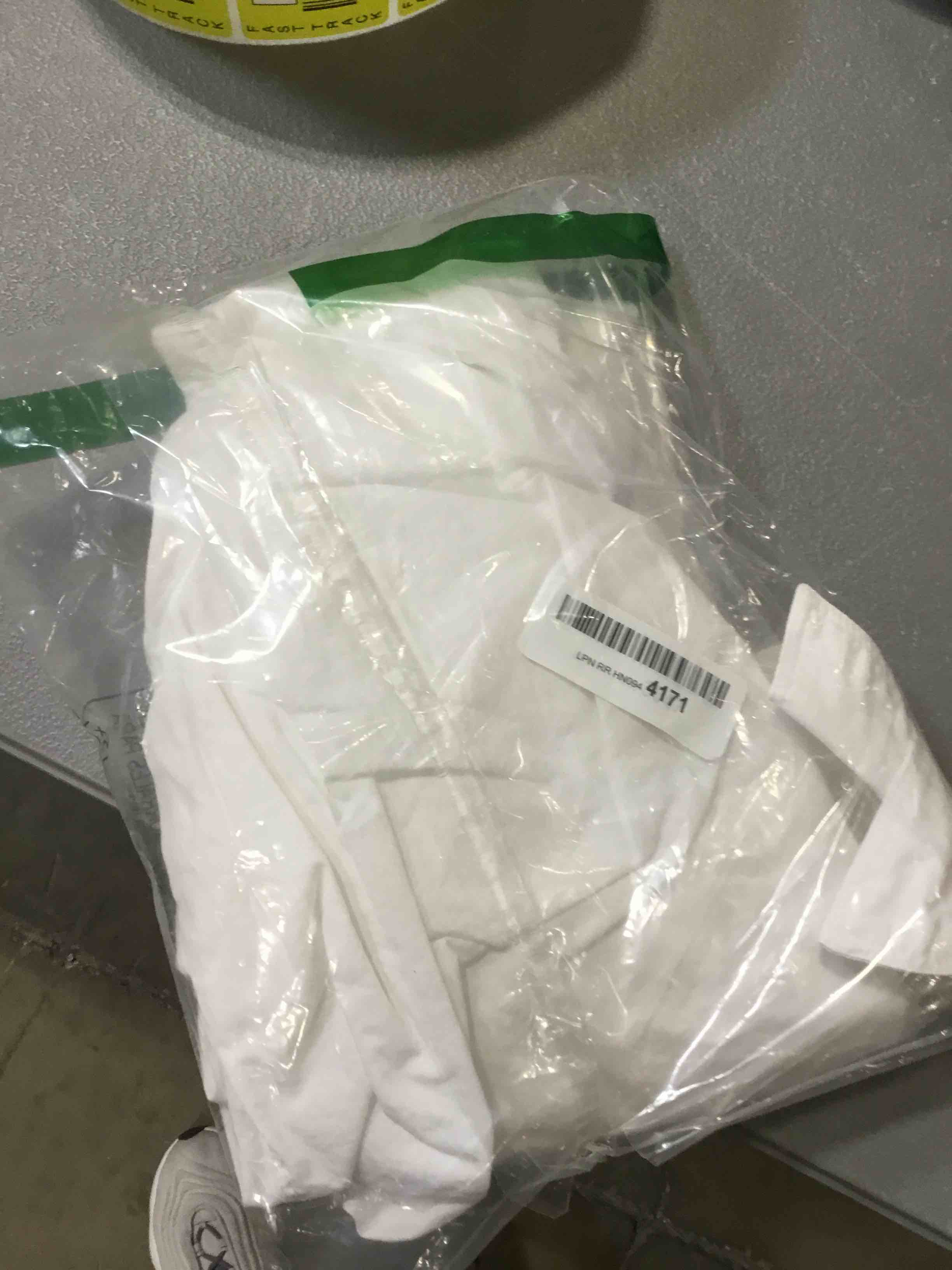 https://s3.amazonaws.com/lotting-images-prod/bidfta/YEL6781342_1726599863968.jpeg