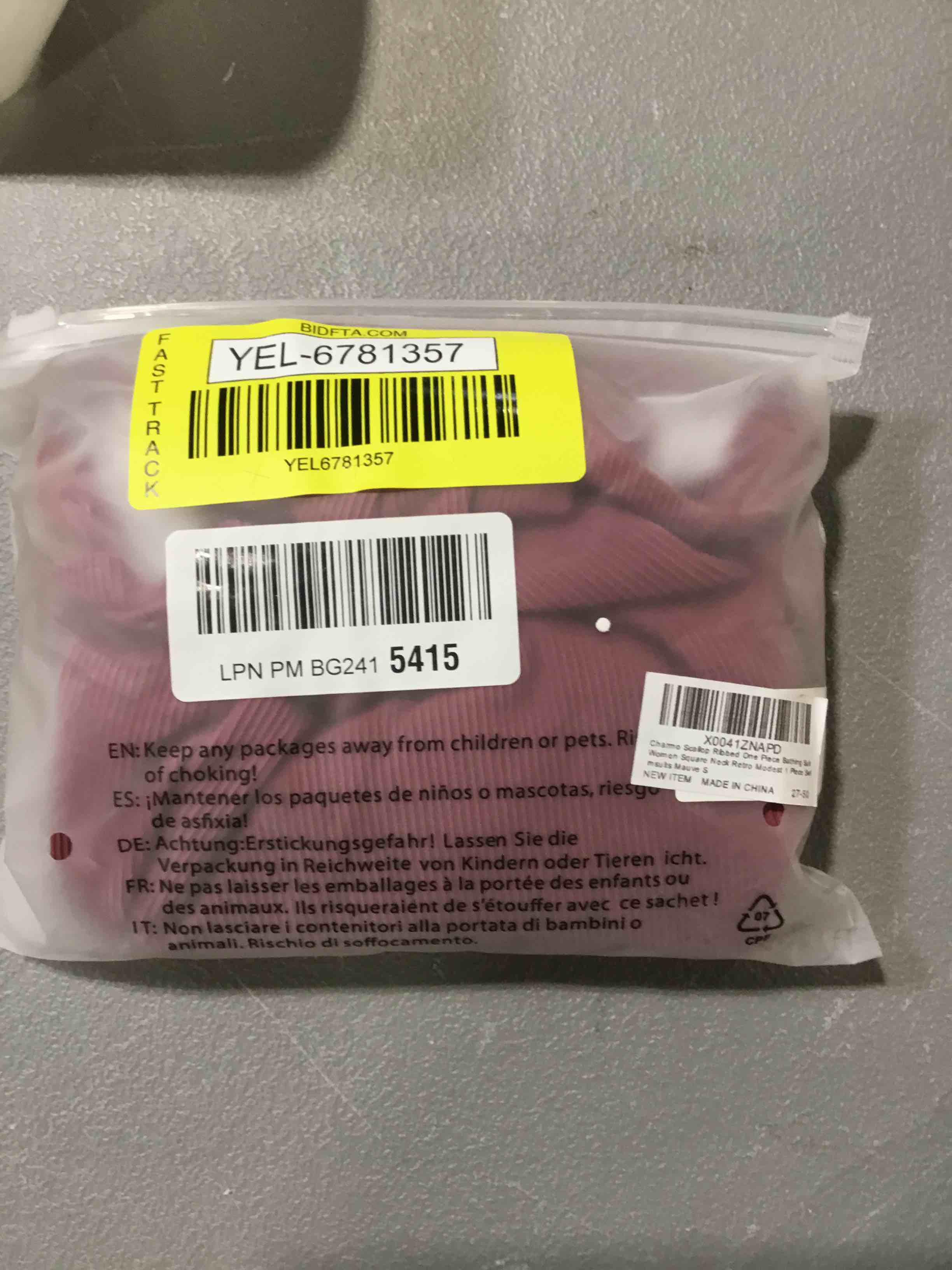 https://s3.amazonaws.com/lotting-images-prod/bidfta/YEL6781357_1726601176234.jpeg