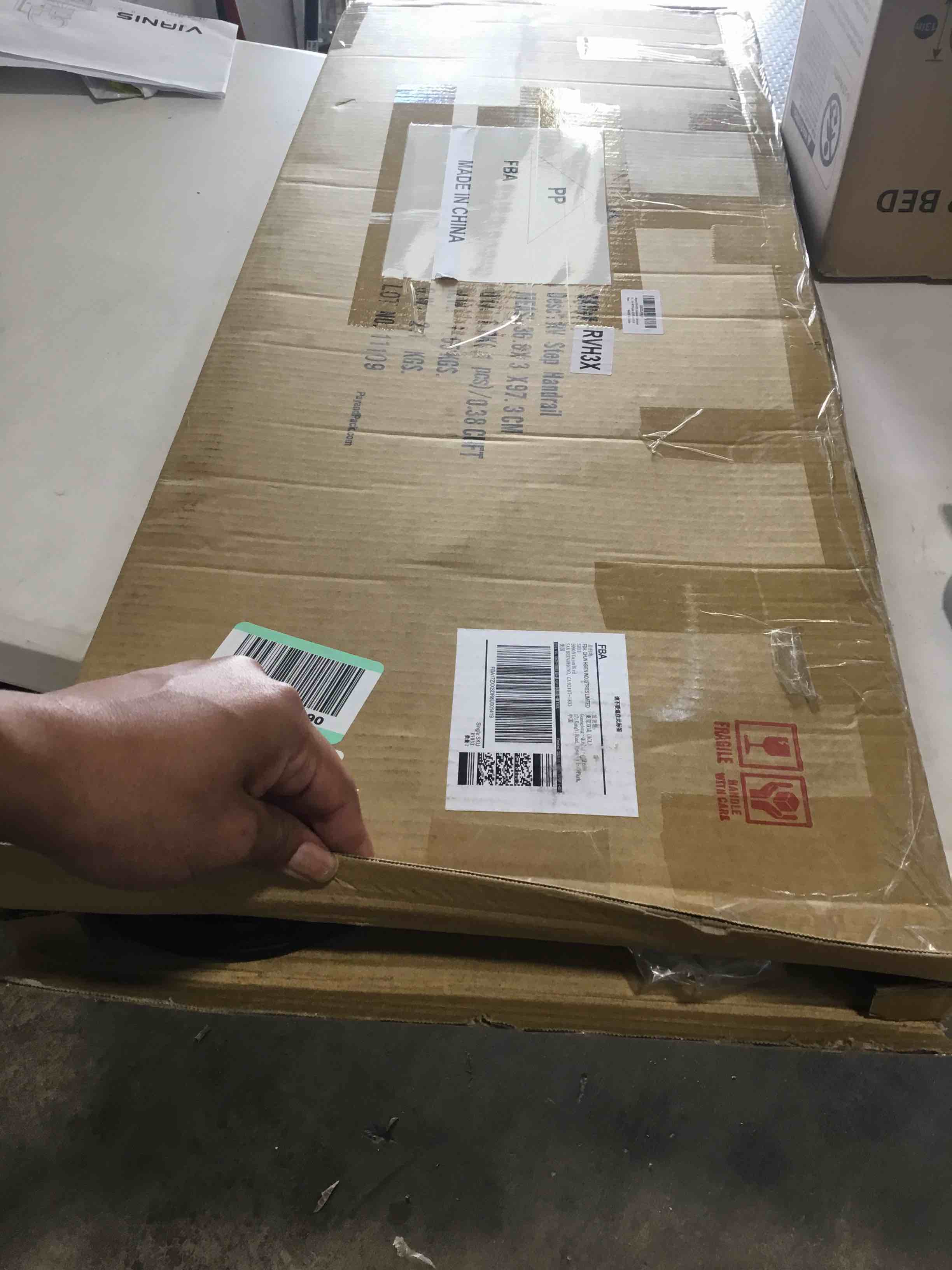https://s3.amazonaws.com/lotting-images-prod/bidfta/YEL6784542_1727897411994.jpeg