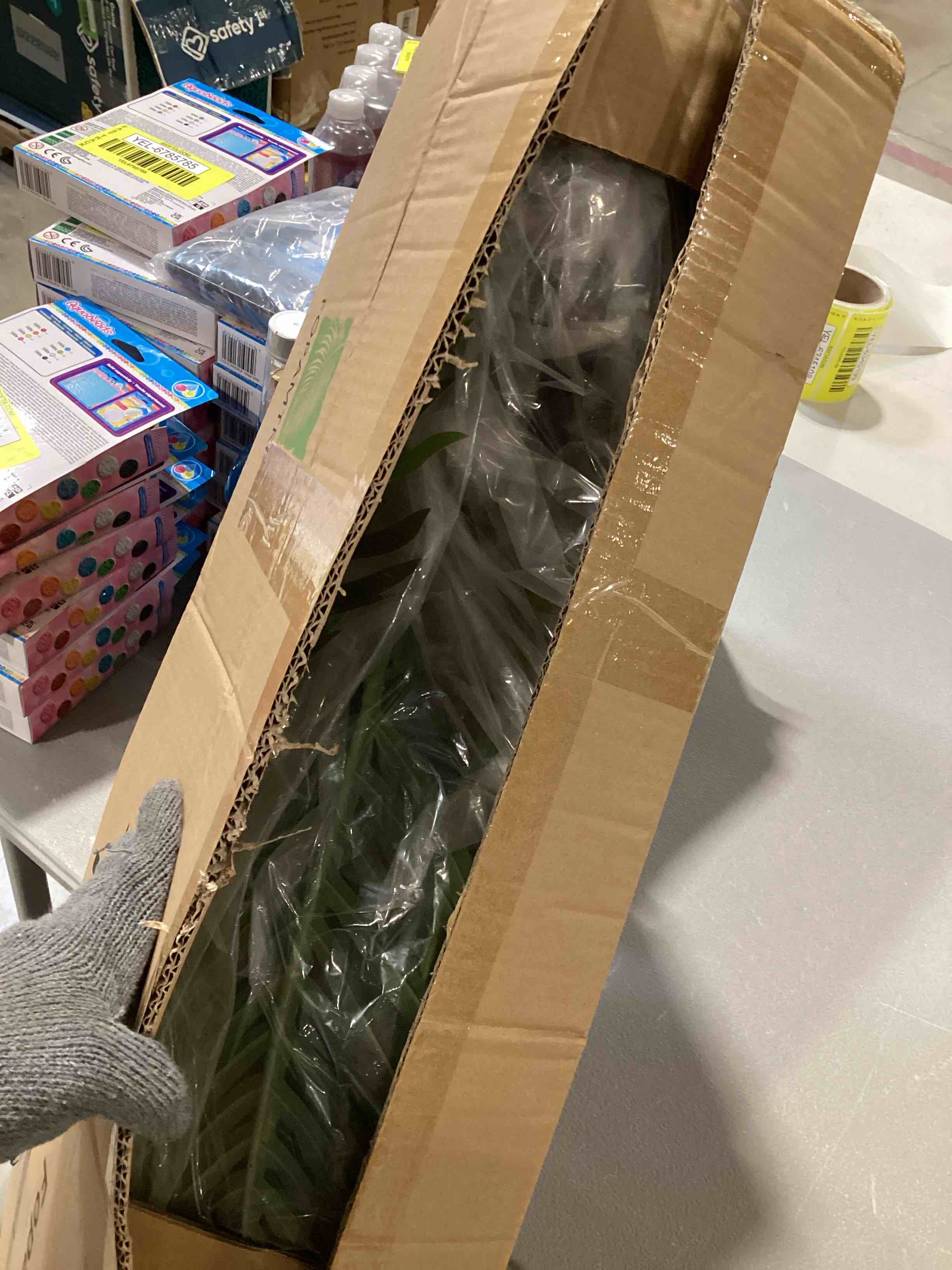https://s3.amazonaws.com/lotting-images-prod/bidfta/YEL6785822_1724247155176.jpeg