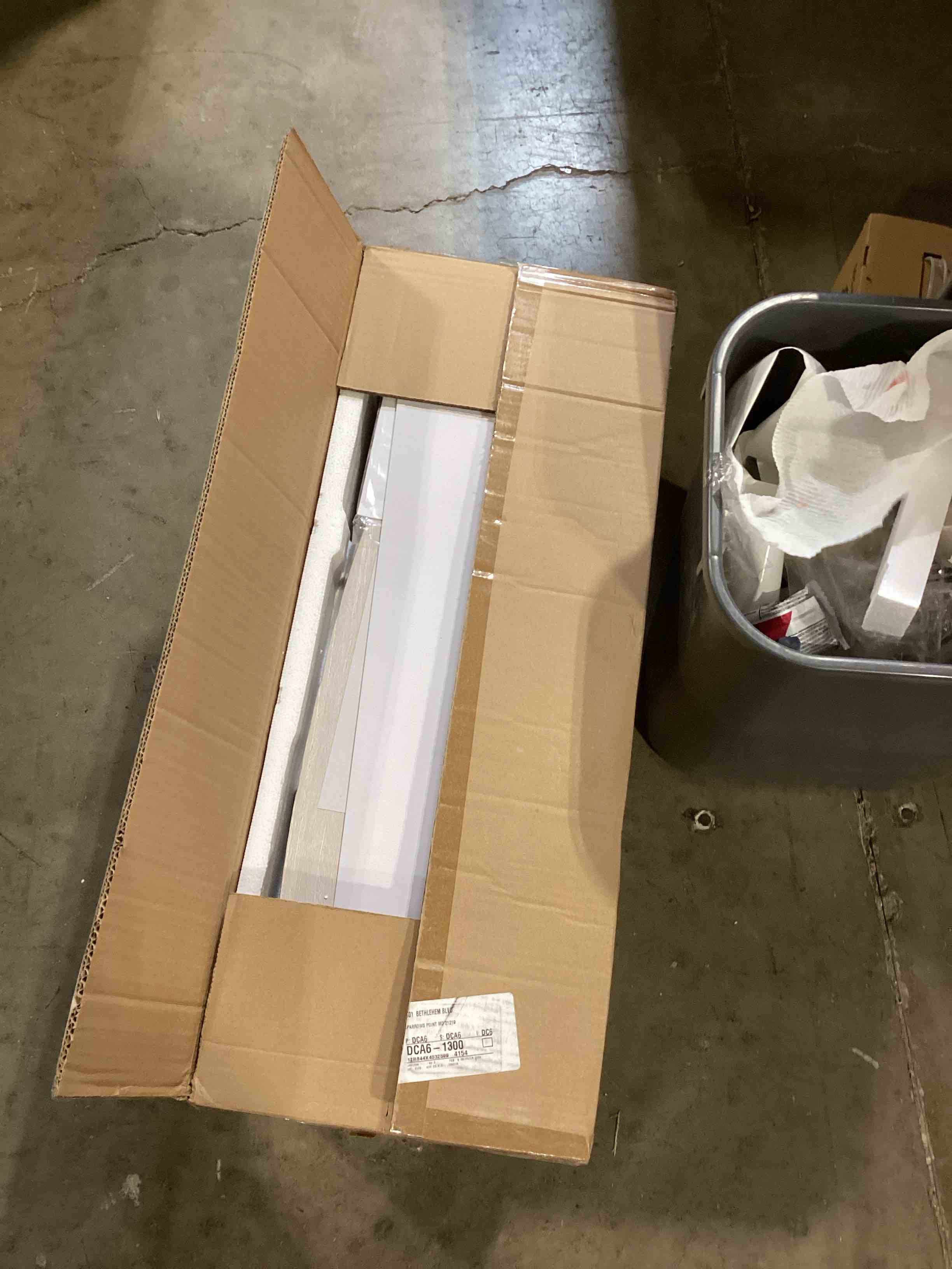 https://s3.amazonaws.com/lotting-images-prod/bidfta/YEL6786037_1724337896586.jpeg