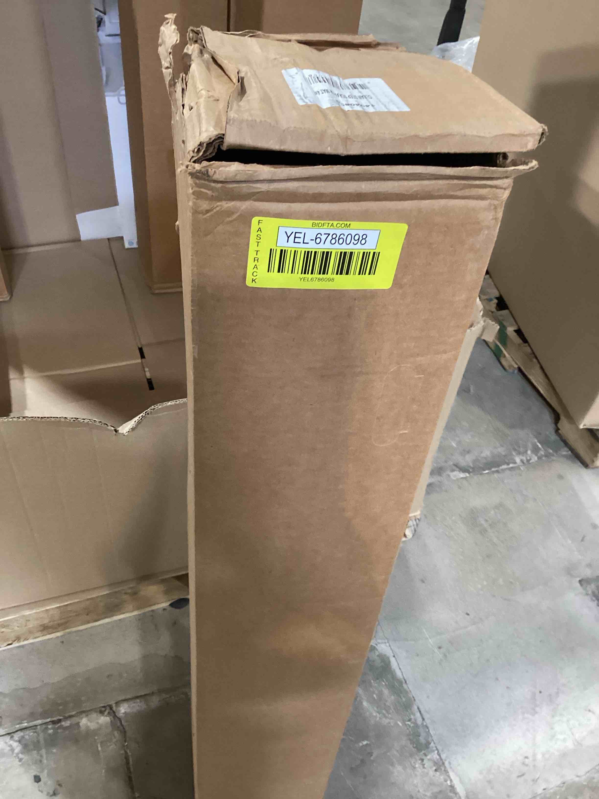 https://s3.amazonaws.com/lotting-images-prod/bidfta/YEL6786096_1724347829343.jpeg