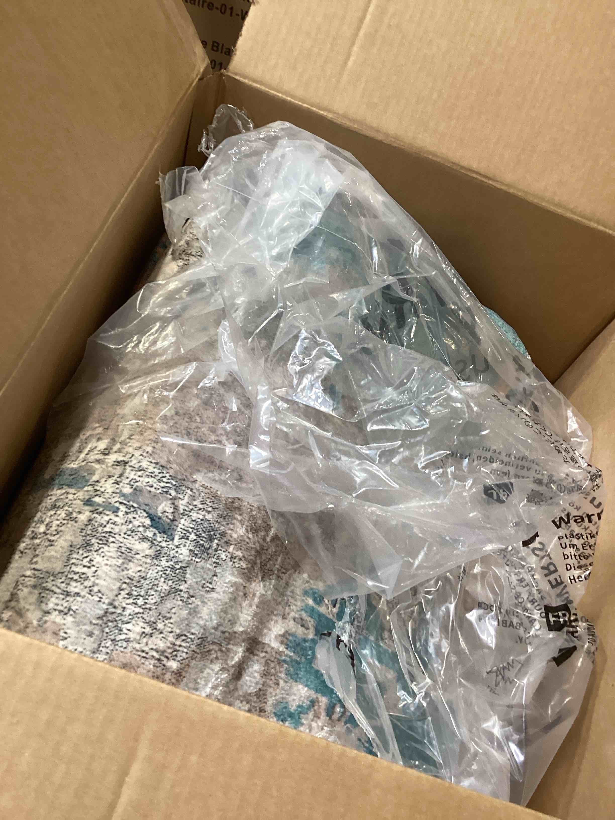 https://s3.amazonaws.com/lotting-images-prod/bidfta/YEL6786312_1724438251497.jpeg