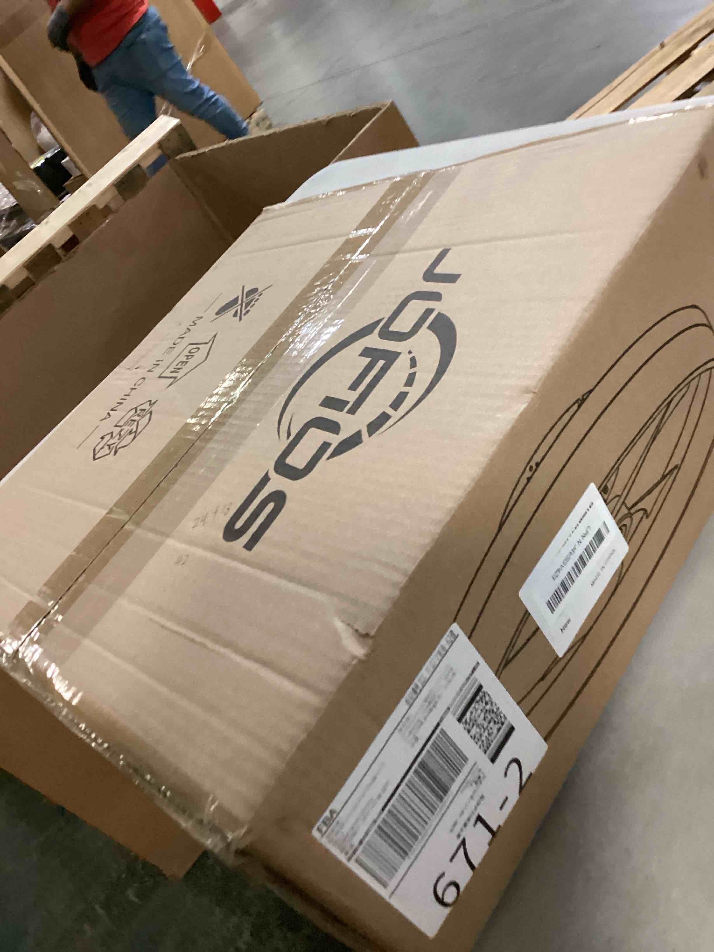 https://s3.amazonaws.com/lotting-images-prod/bidfta/YEL6787975_1737563284232.jpeg