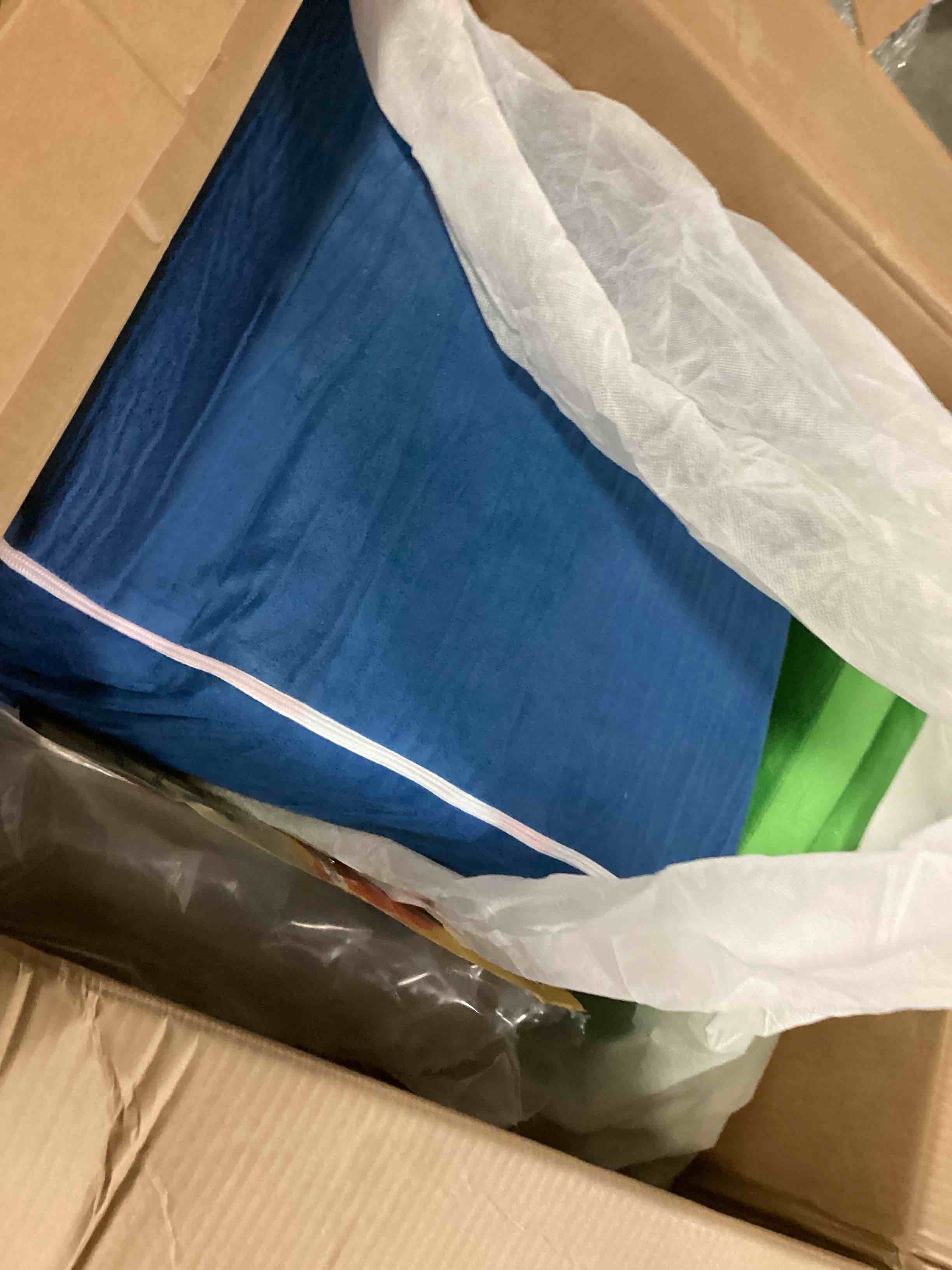 https://s3.amazonaws.com/lotting-images-prod/bidfta/YEL6787979_1737564470704.jpeg