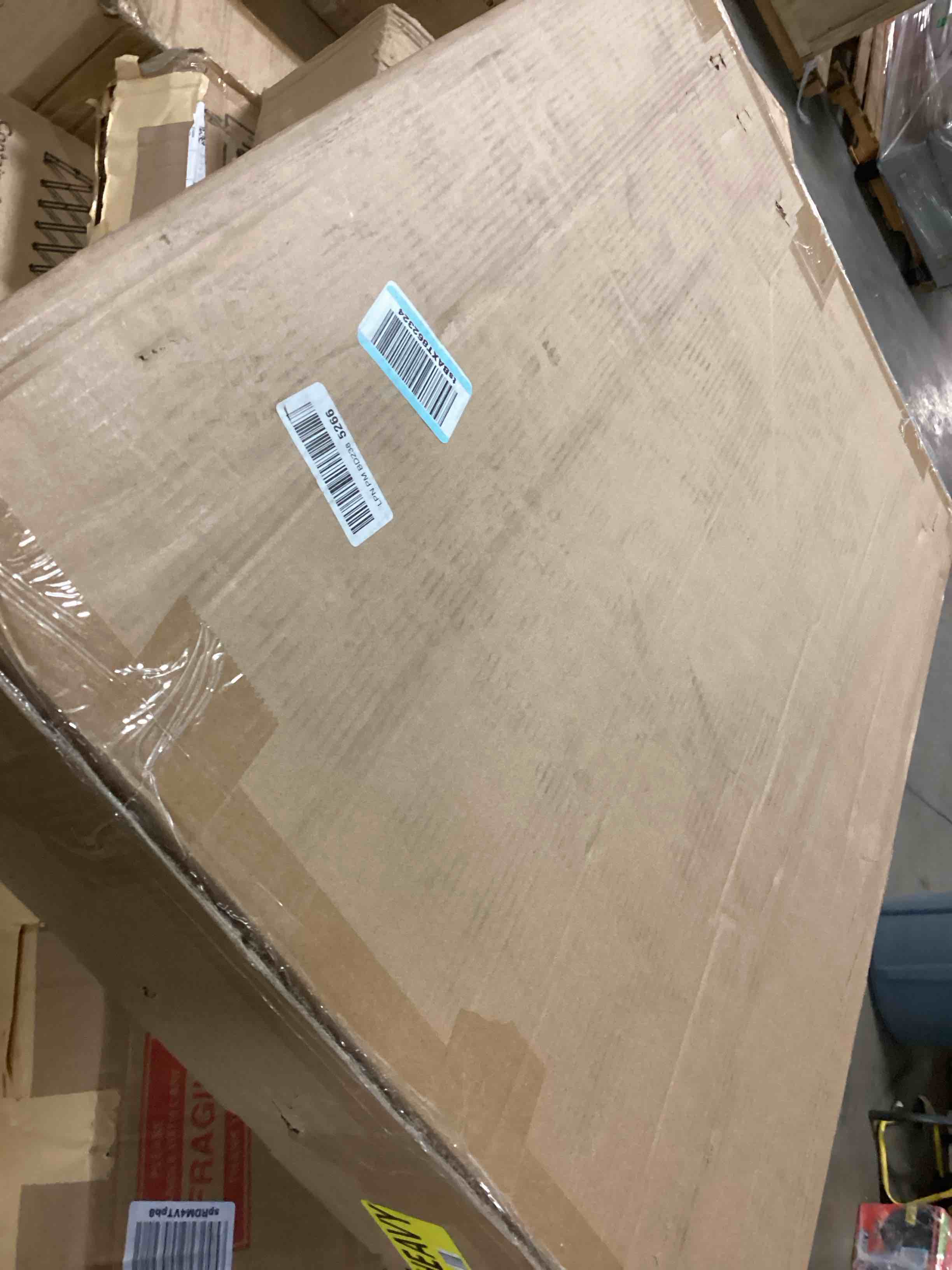 https://s3.amazonaws.com/lotting-images-prod/bidfta/YEL6788009_1737573486873.jpeg