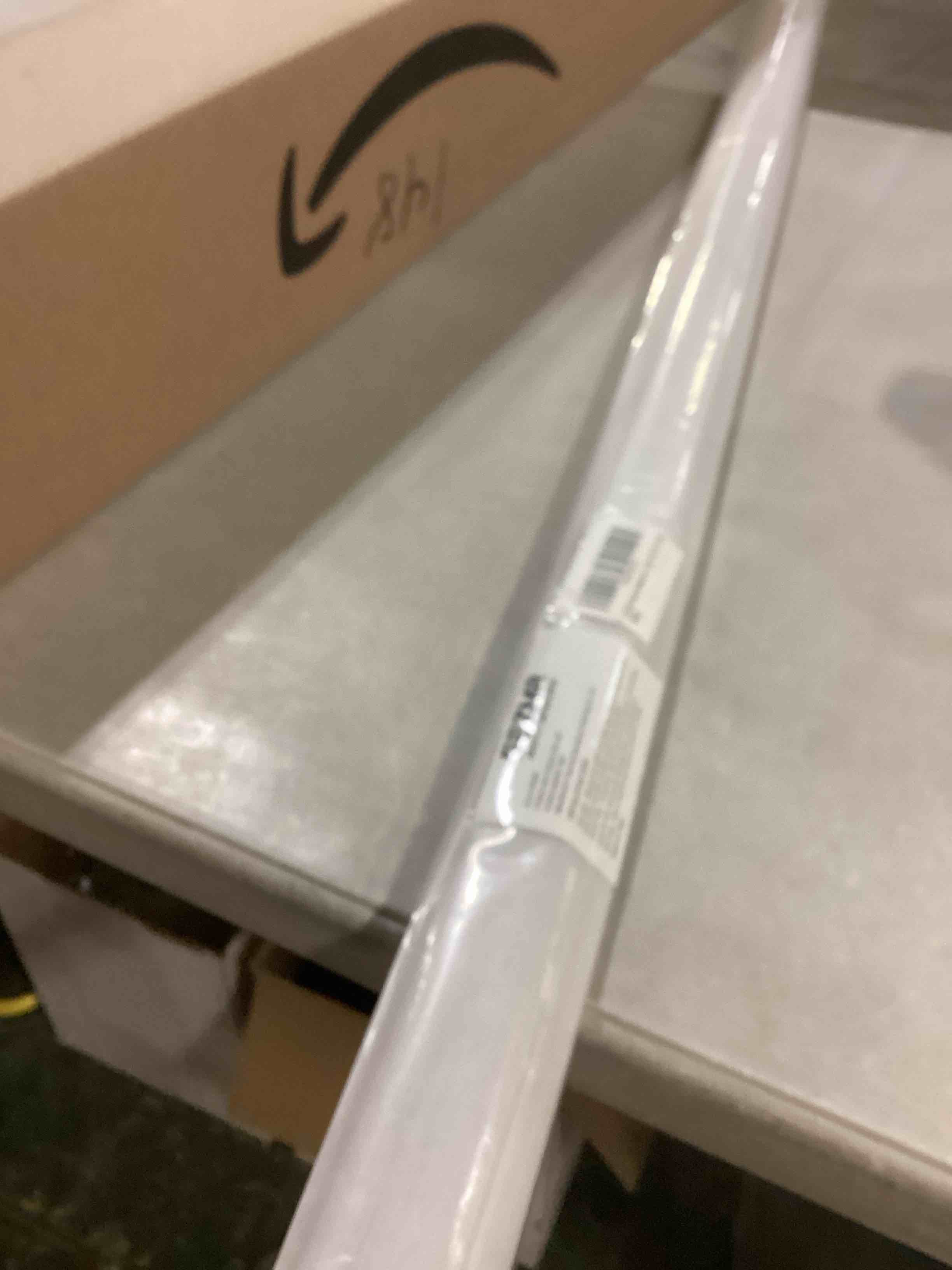 https://s3.amazonaws.com/lotting-images-prod/bidfta/YEL6788469_1738007124181.jpeg