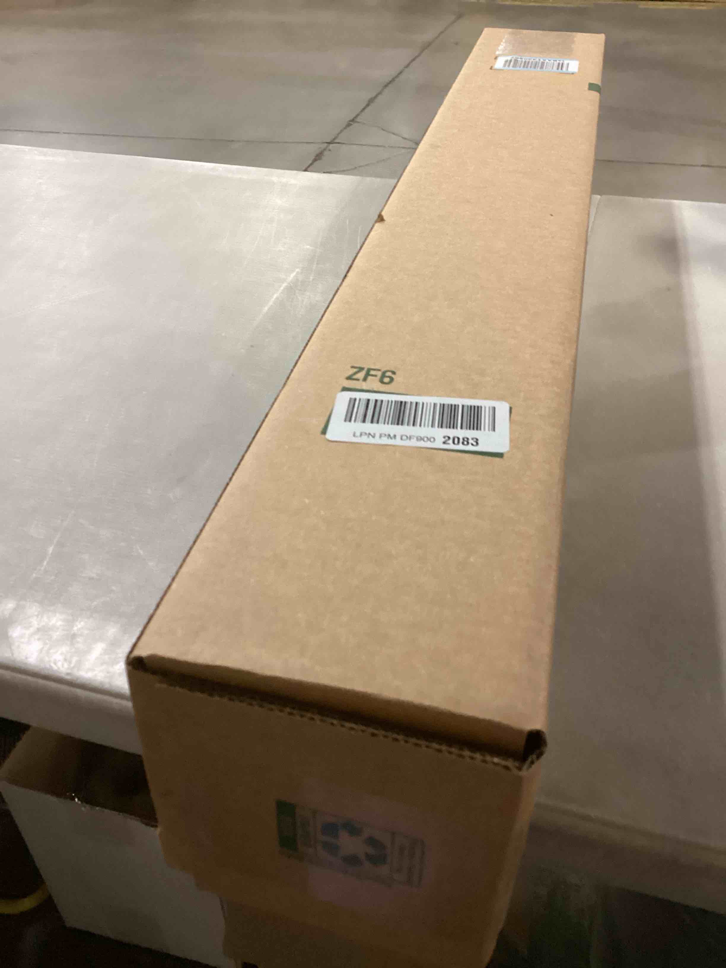 https://s3.amazonaws.com/lotting-images-prod/bidfta/YEL6788471_1738007794485.jpeg