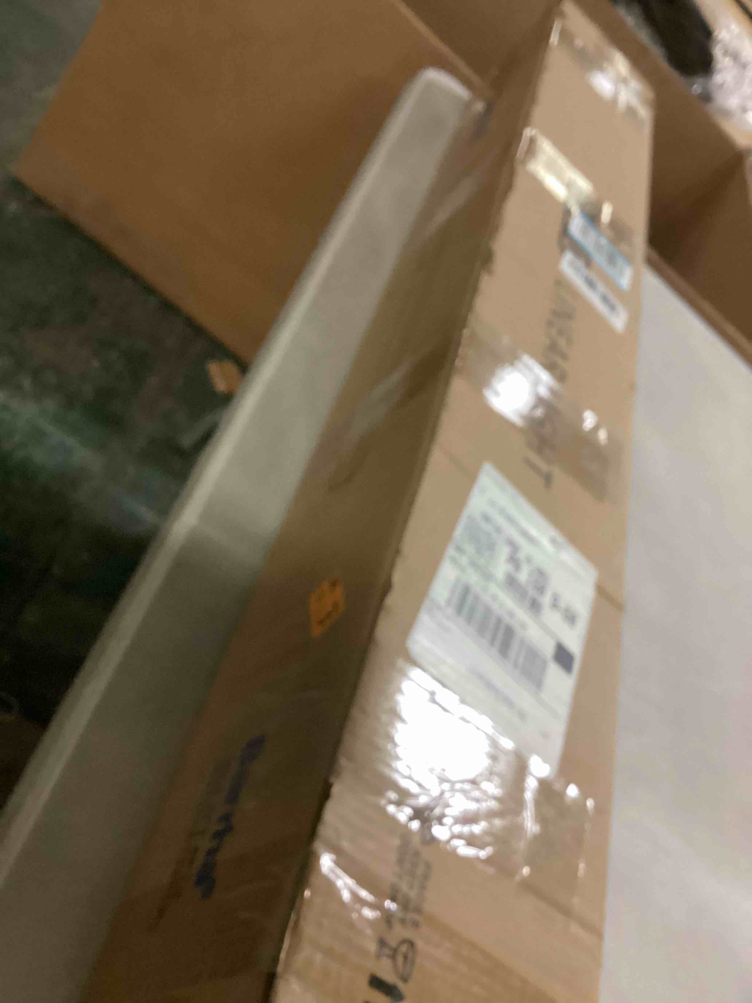 https://s3.amazonaws.com/lotting-images-prod/bidfta/YEL6788743_1738246127701.jpeg