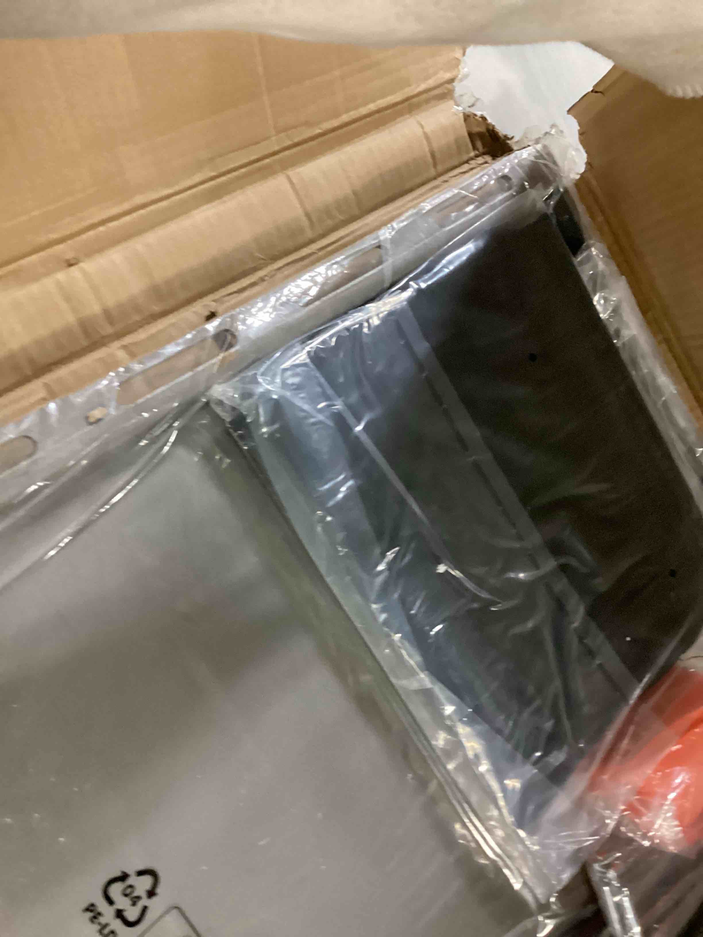https://s3.amazonaws.com/lotting-images-prod/bidfta/YEL6788756_1738248459920.jpeg