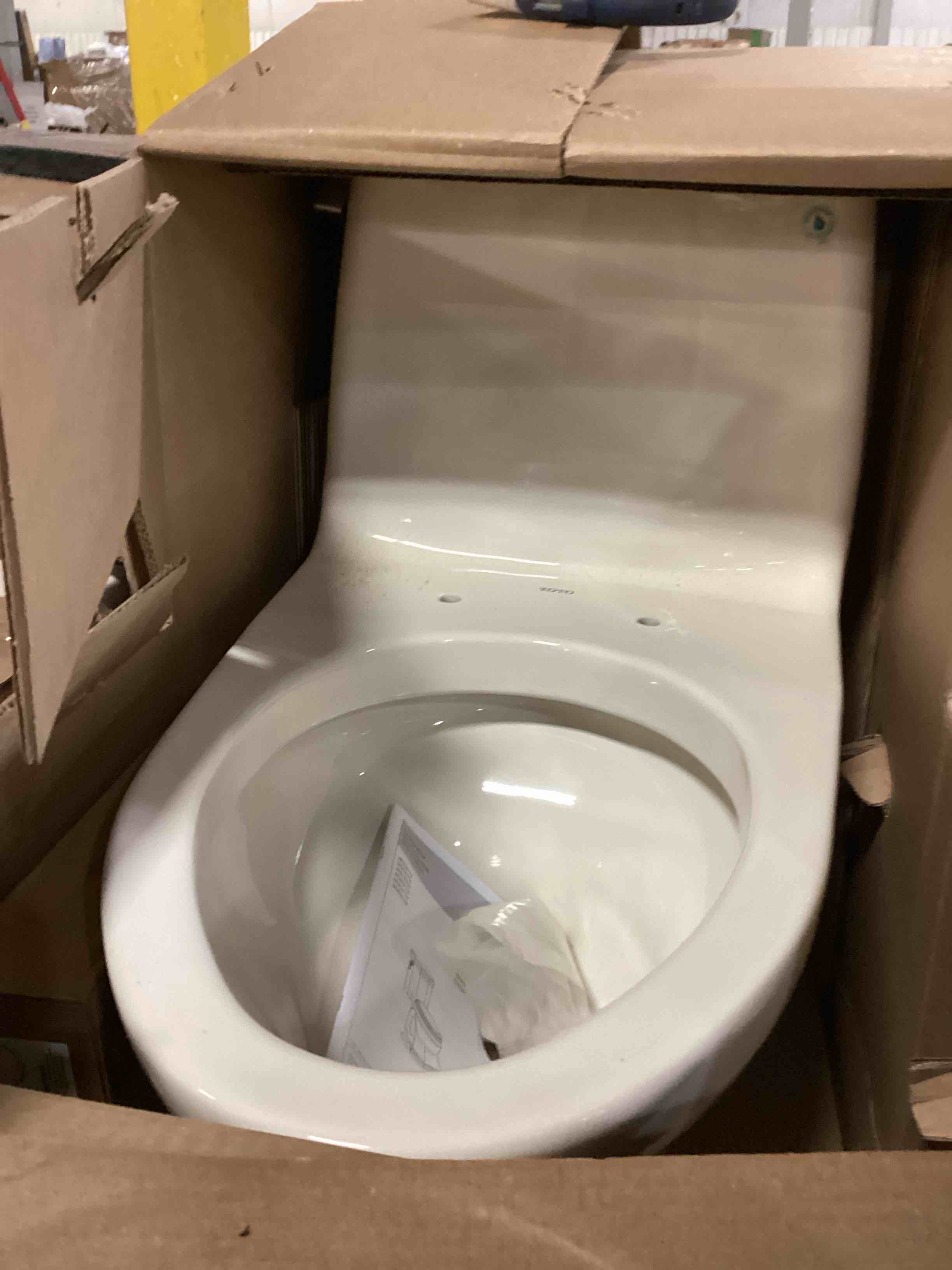 https://s3.amazonaws.com/lotting-images-prod/bidfta/YEL6789358_1738849778973.jpeg