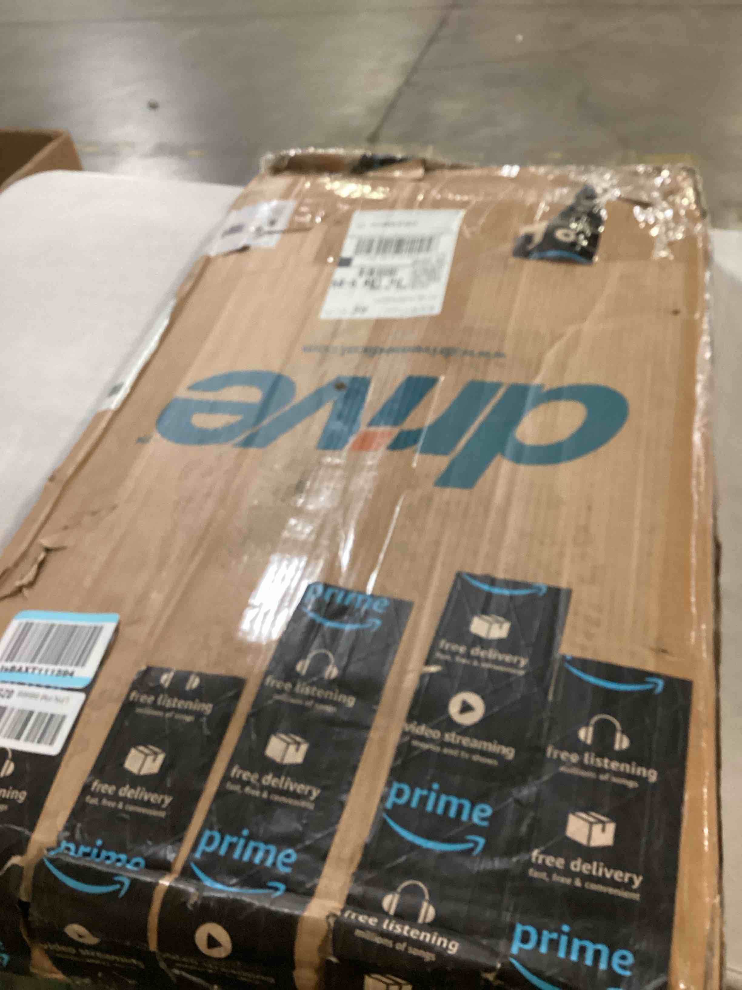 https://s3.amazonaws.com/lotting-images-prod/bidfta/YEL6789611_1733840141677.jpeg