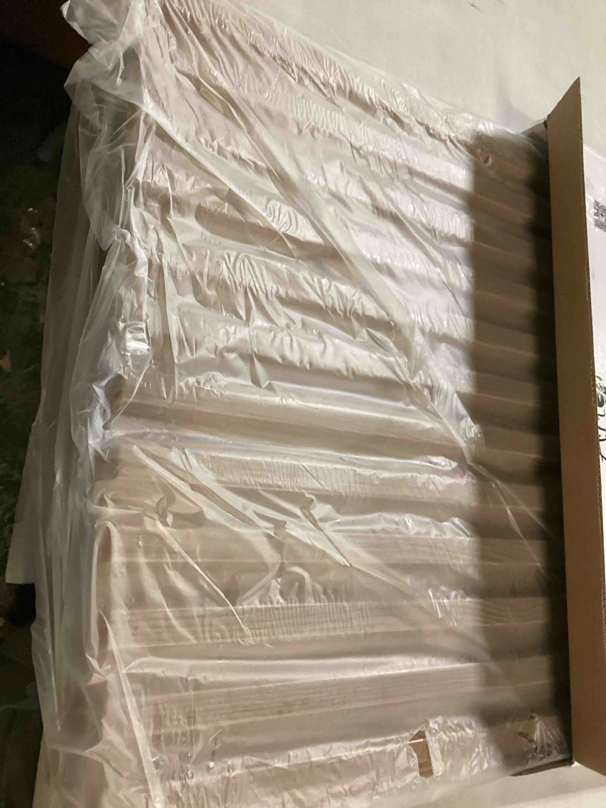https://s3.amazonaws.com/lotting-images-prod/bidfta/YEL6789714_1734006726477.jpeg