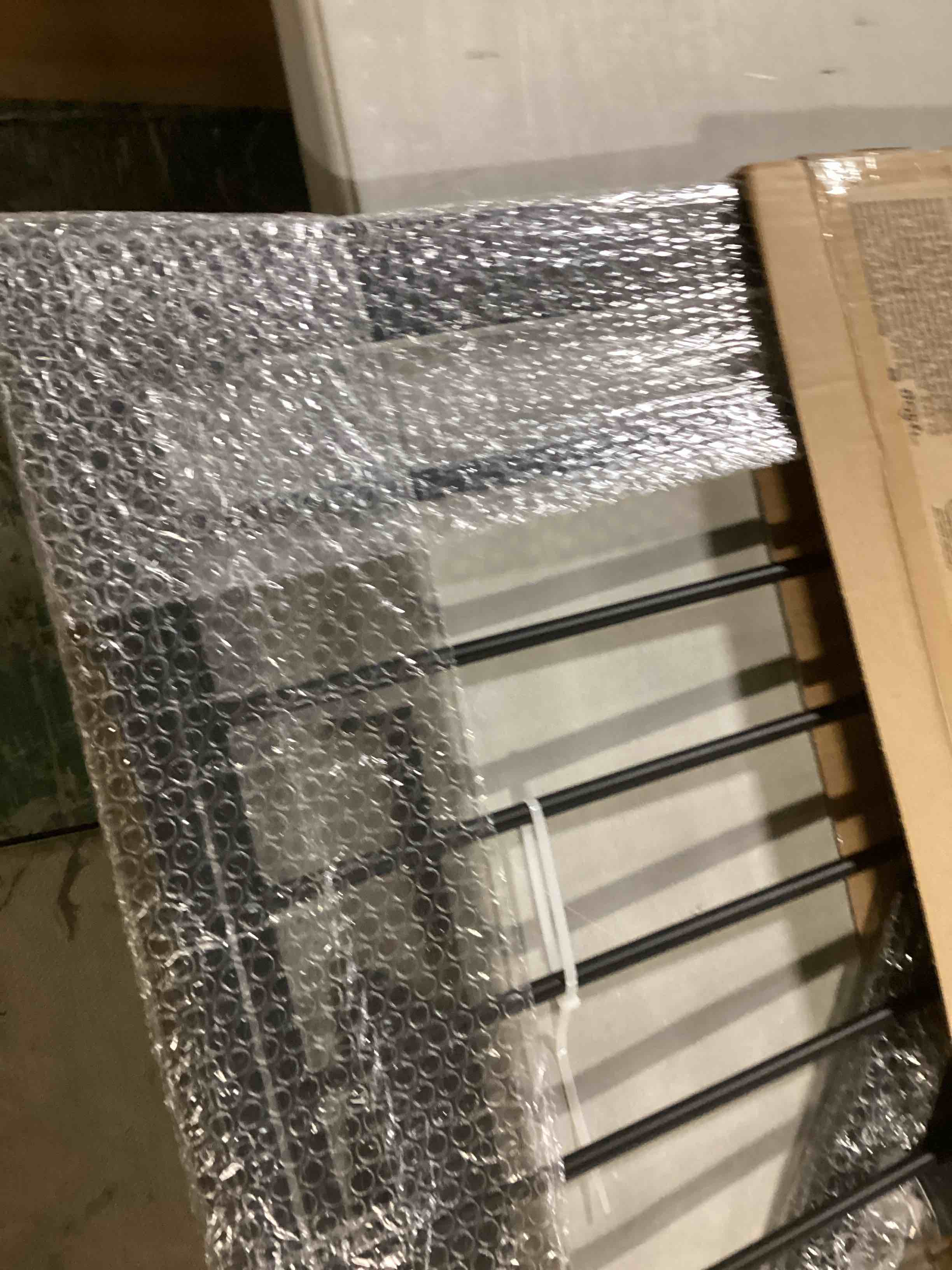 https://s3.amazonaws.com/lotting-images-prod/bidfta/YEL6789776_1734020096272.jpeg