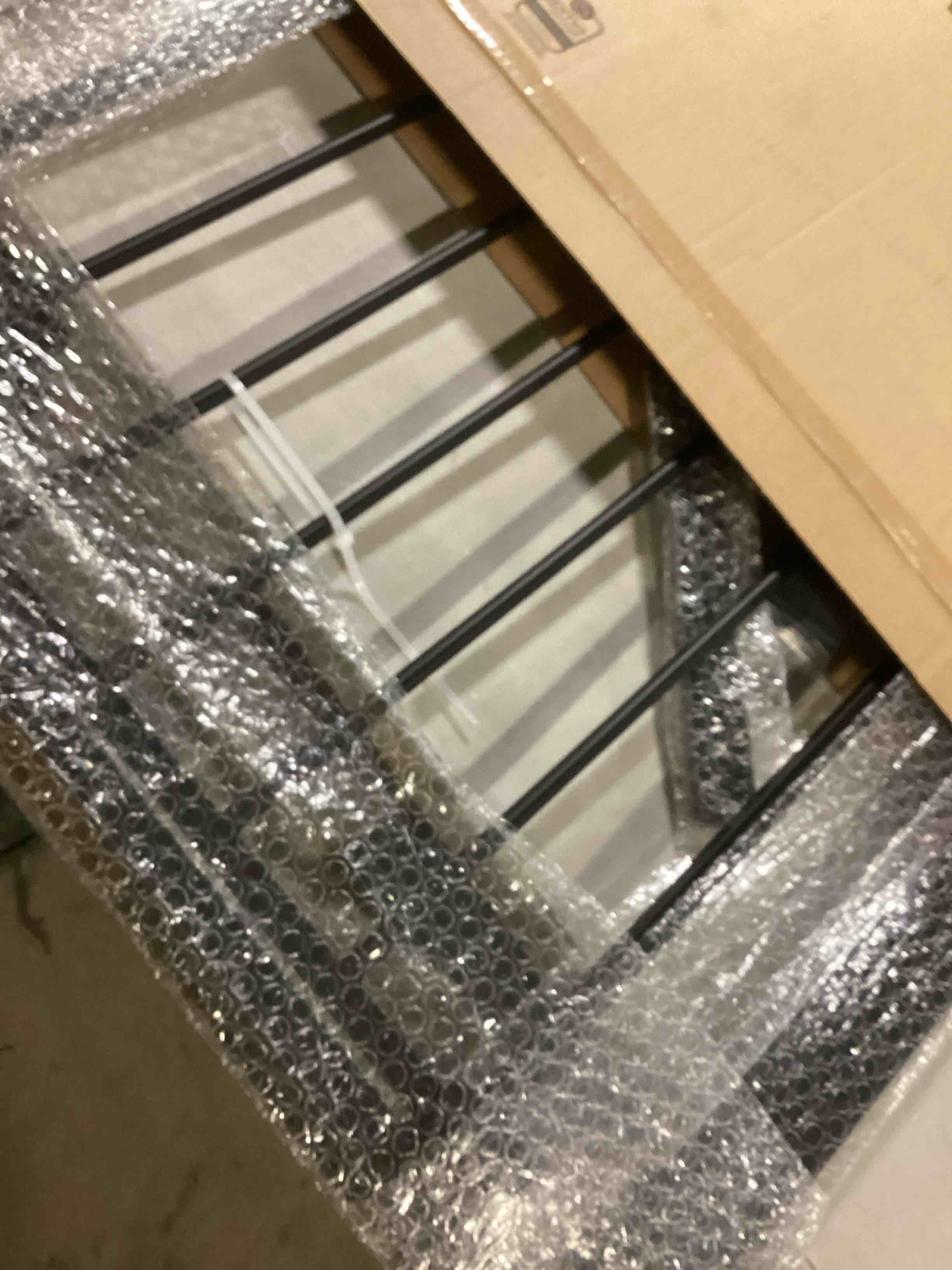 https://s3.amazonaws.com/lotting-images-prod/bidfta/YEL6789776_1734020097449.jpeg