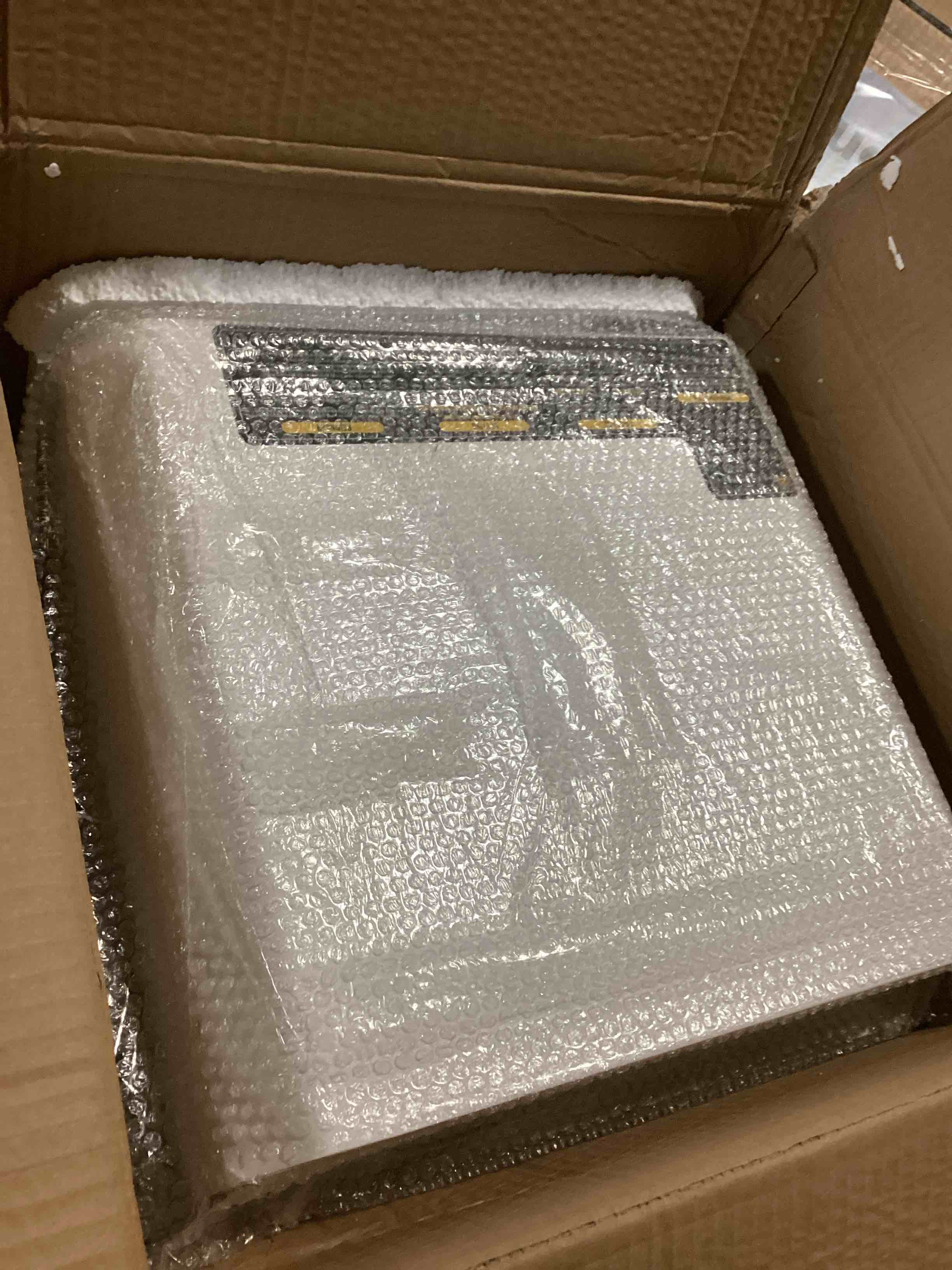 https://s3.amazonaws.com/lotting-images-prod/bidfta/YEL6789785_1734022114223.jpeg