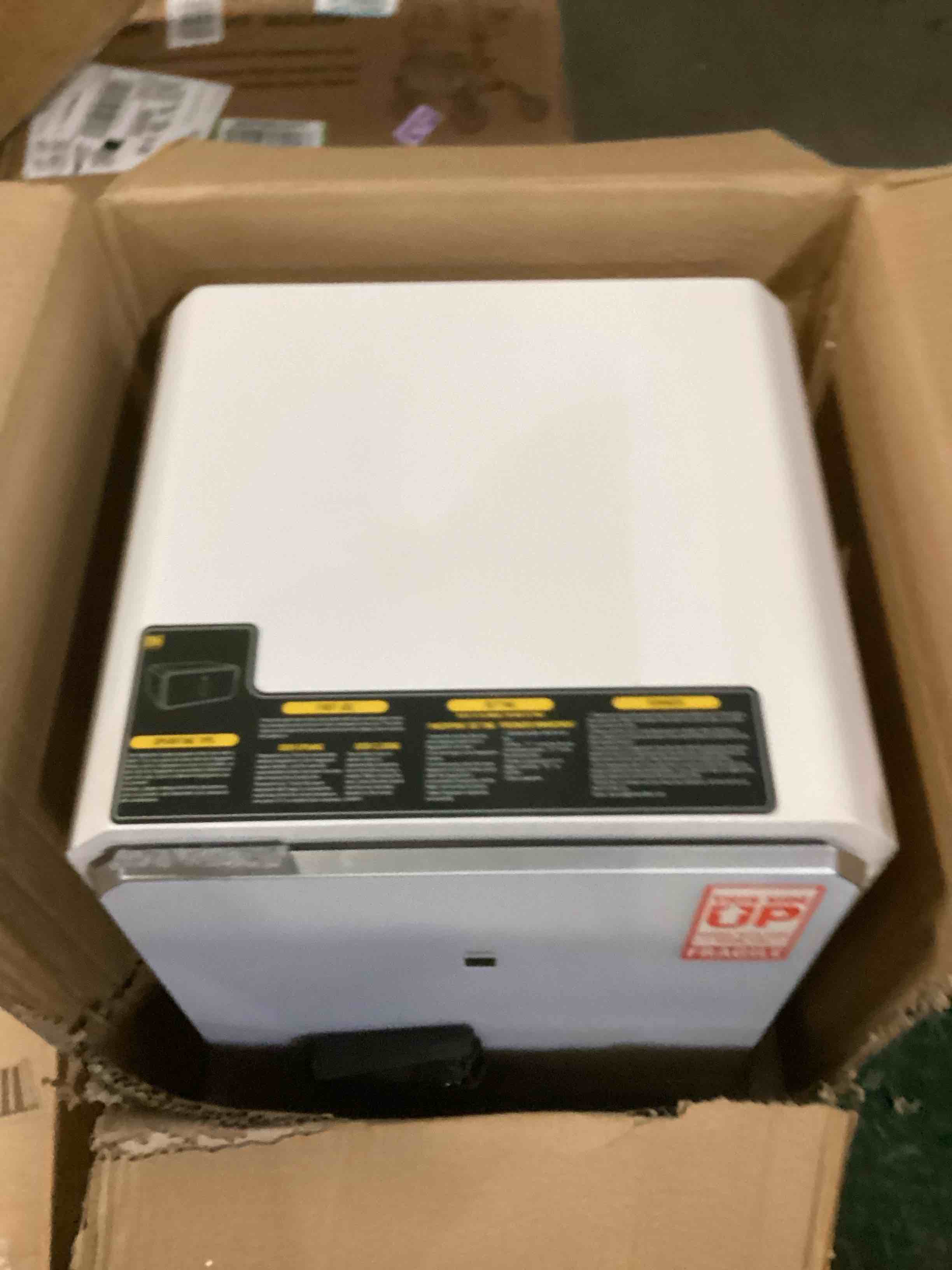 https://s3.amazonaws.com/lotting-images-prod/bidfta/YEL6789785_1734022271201.jpeg