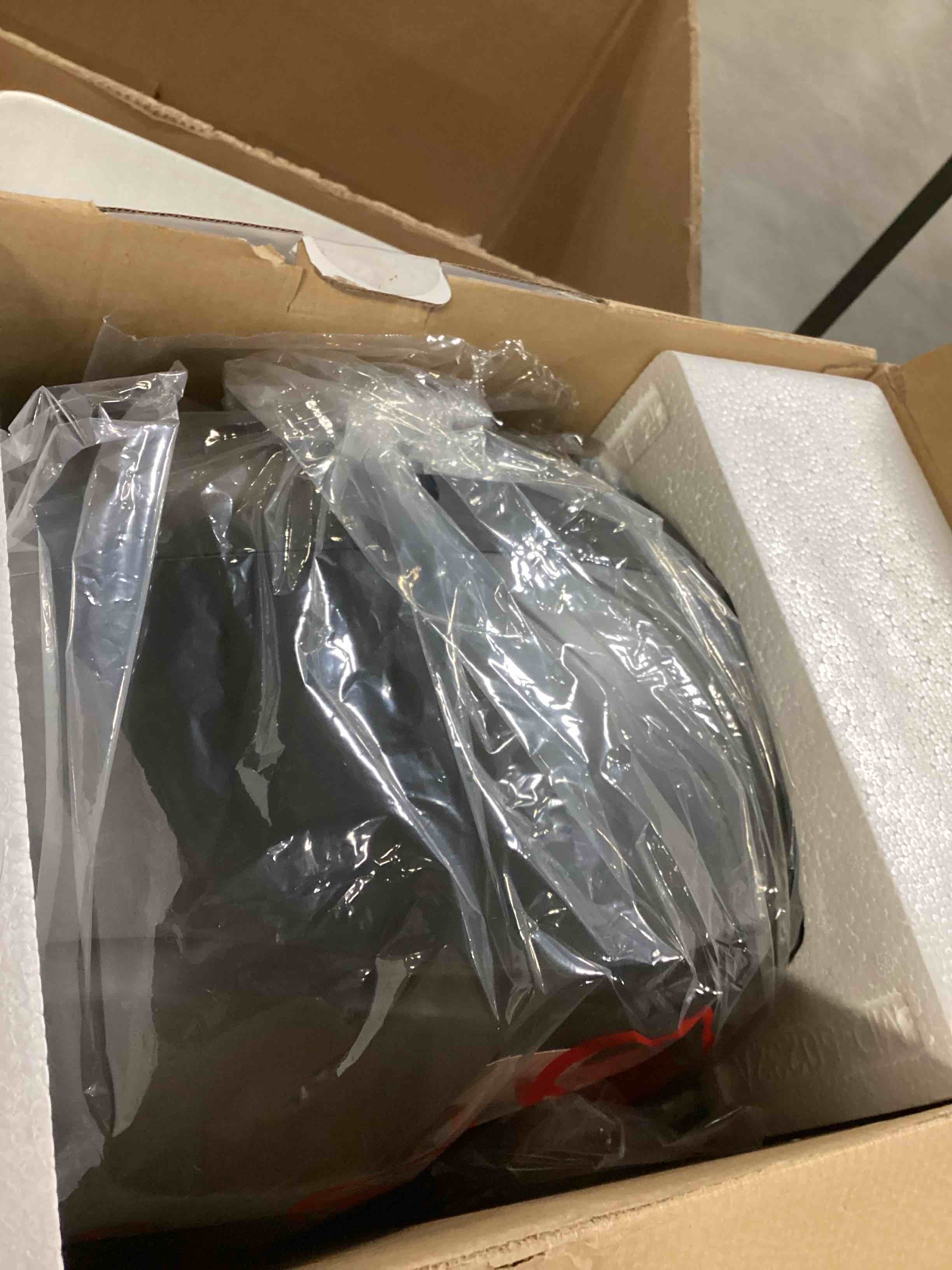 https://s3.amazonaws.com/lotting-images-prod/bidfta/YEL6790863_1735584805223.jpeg