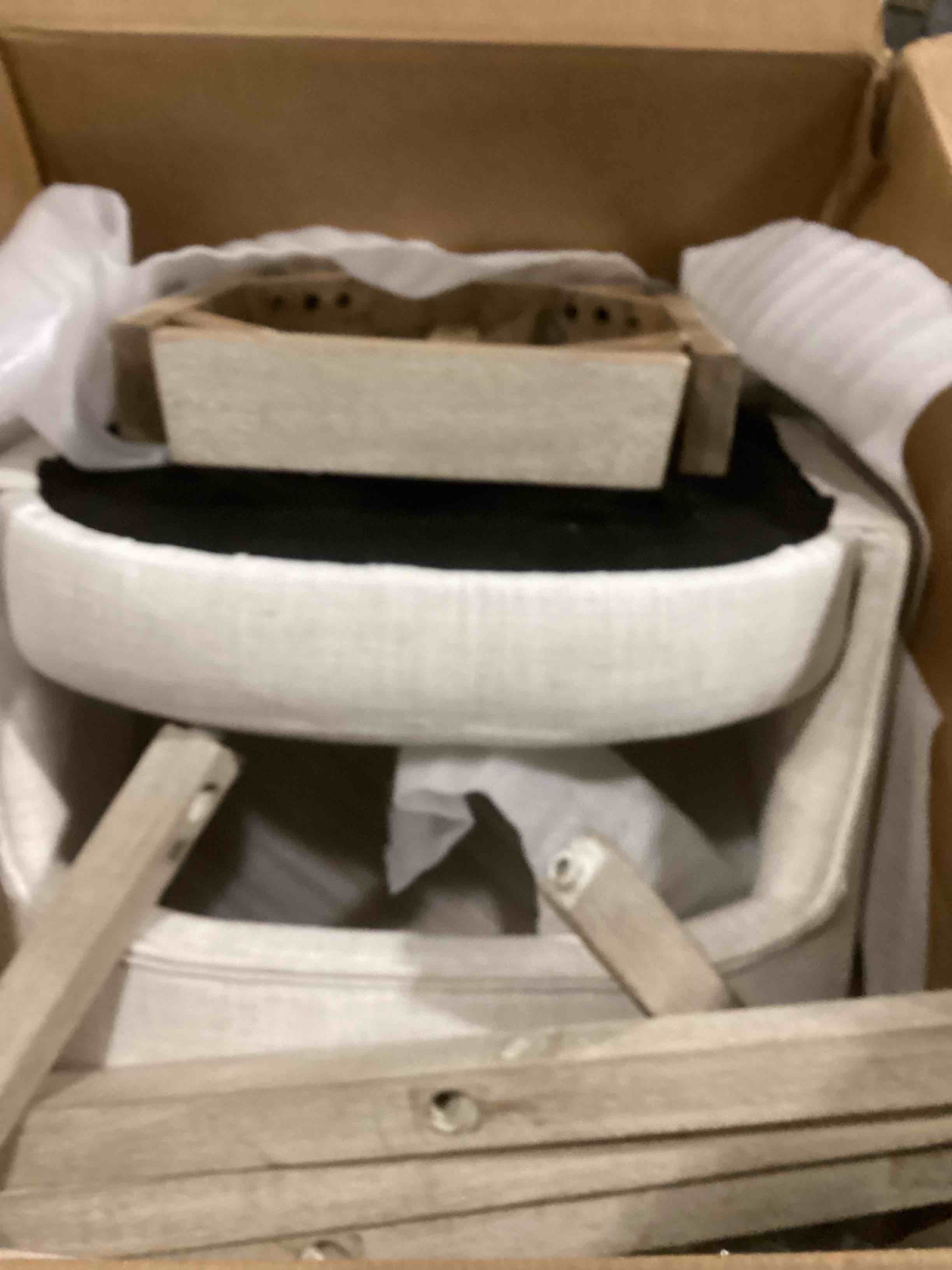 https://s3.amazonaws.com/lotting-images-prod/bidfta/YEL6791546_1737477520920.jpeg