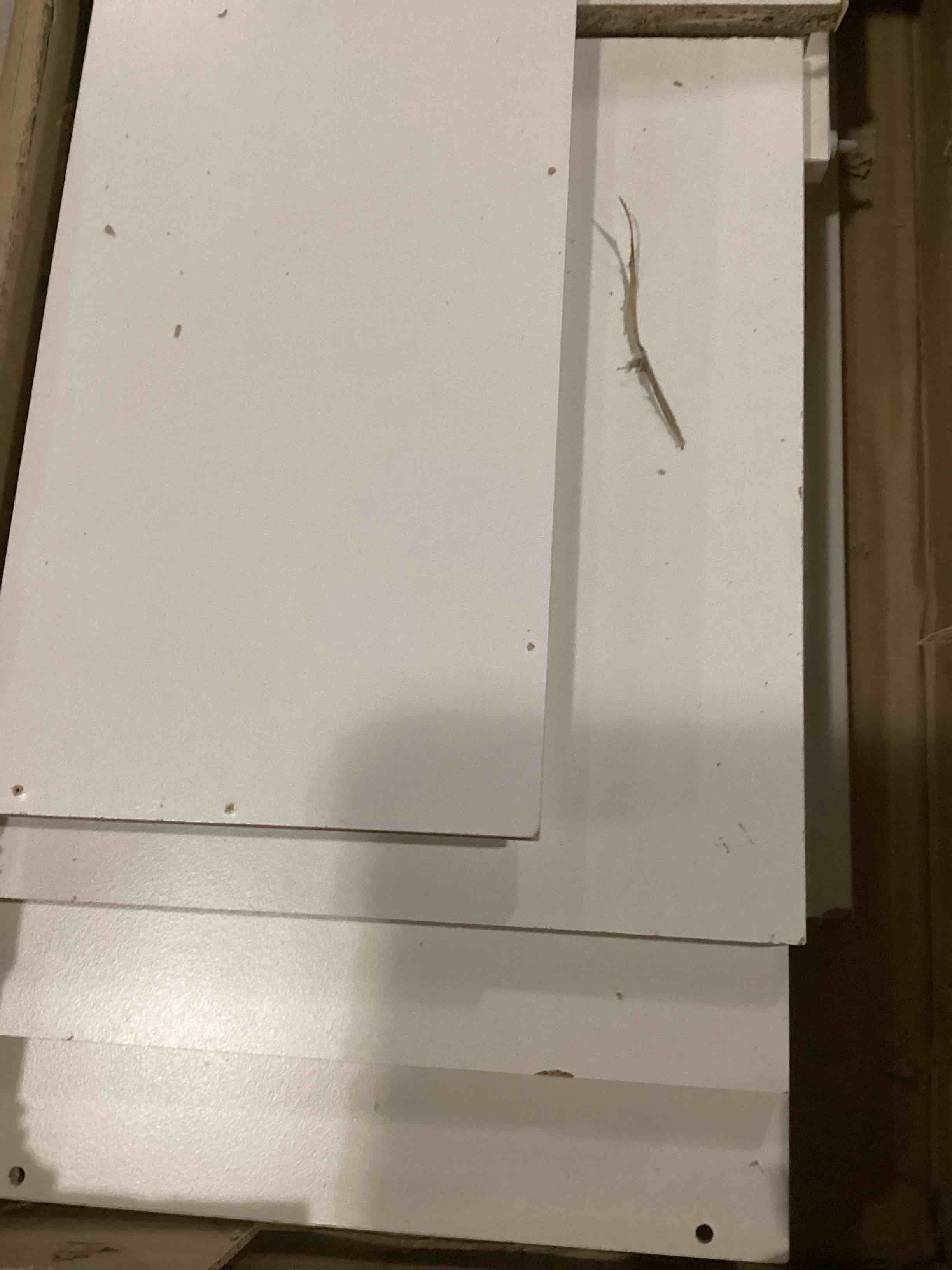 https://s3.amazonaws.com/lotting-images-prod/bidfta/YEL6791730_1737636103858.jpeg