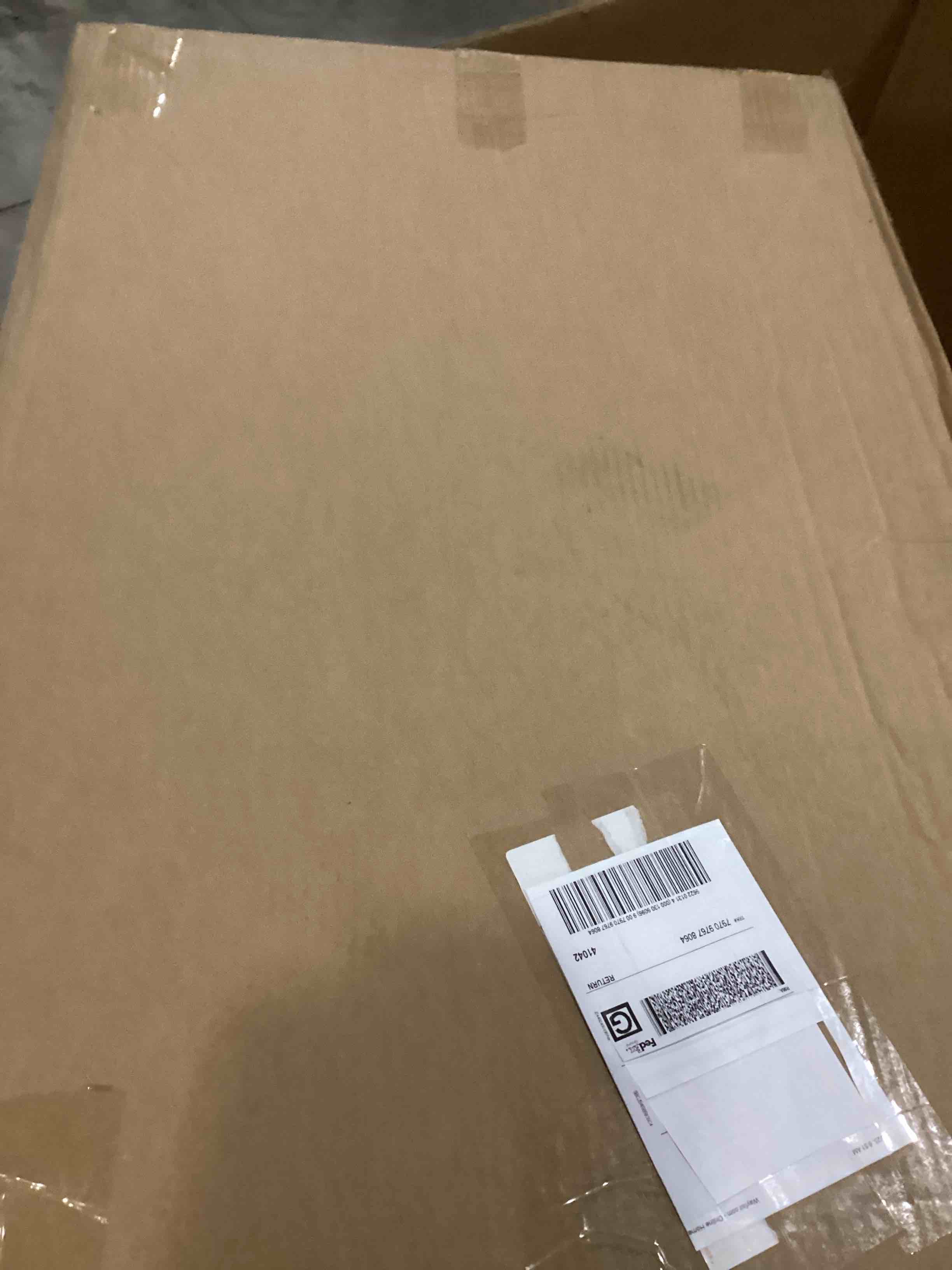 https://s3.amazonaws.com/lotting-images-prod/bidfta/YEL6792162_1738073186530.jpeg
