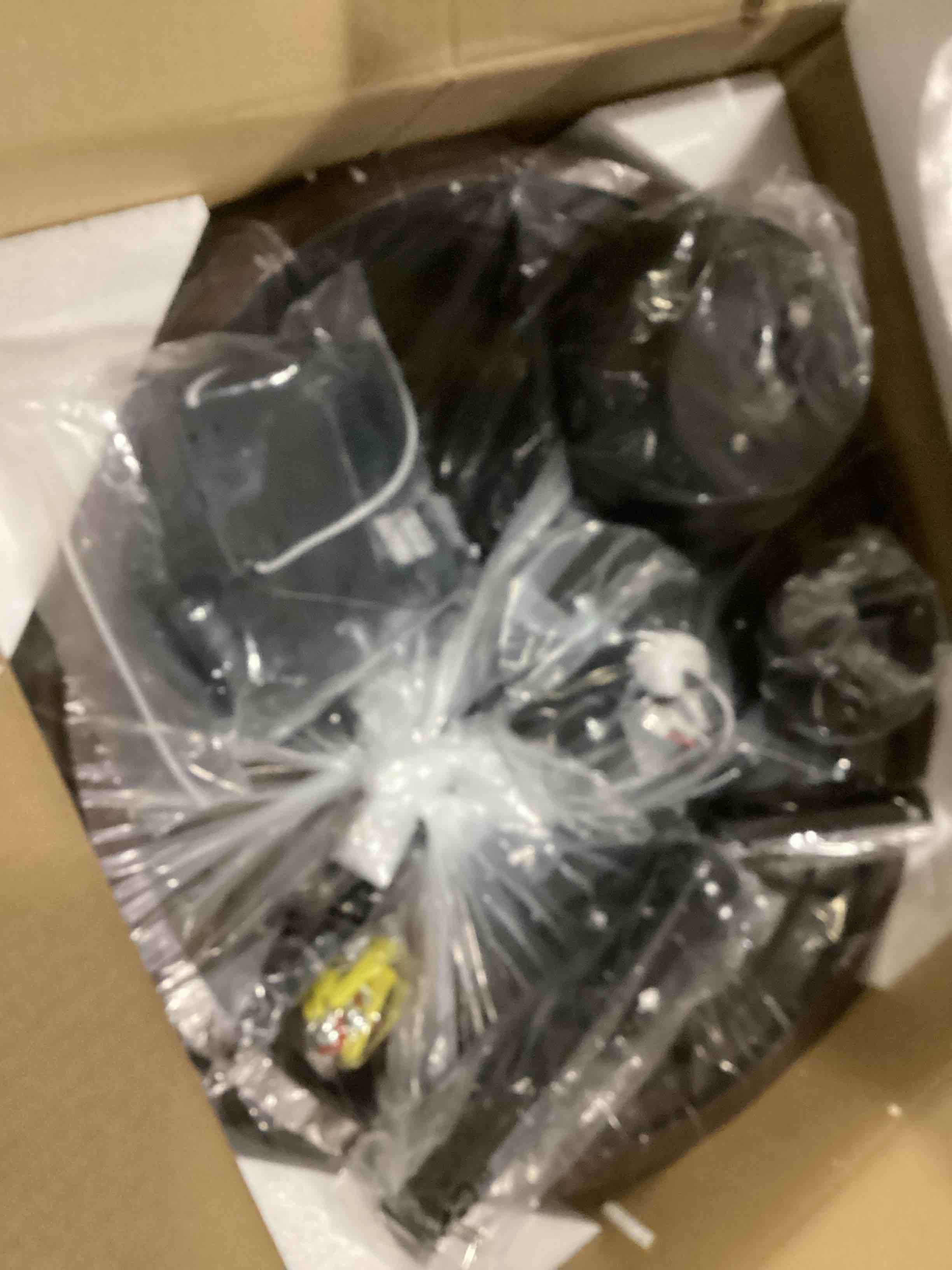 https://s3.amazonaws.com/lotting-images-prod/bidfta/YEL6792434_1738253854435.jpeg