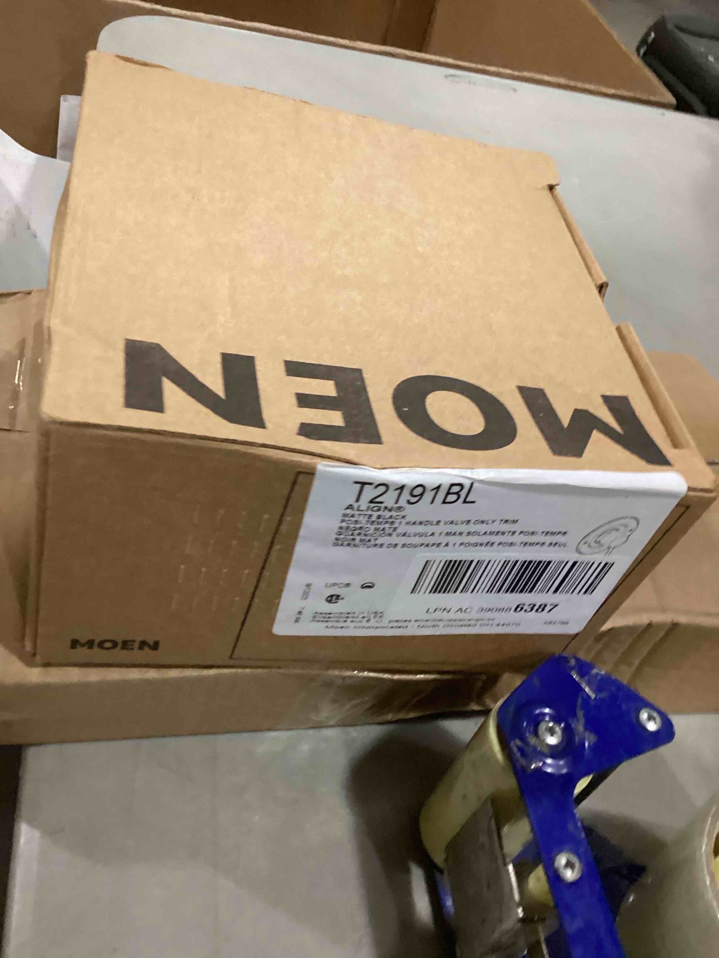 https://s3.amazonaws.com/lotting-images-prod/bidfta/YEL6792647_1733318802138.jpeg