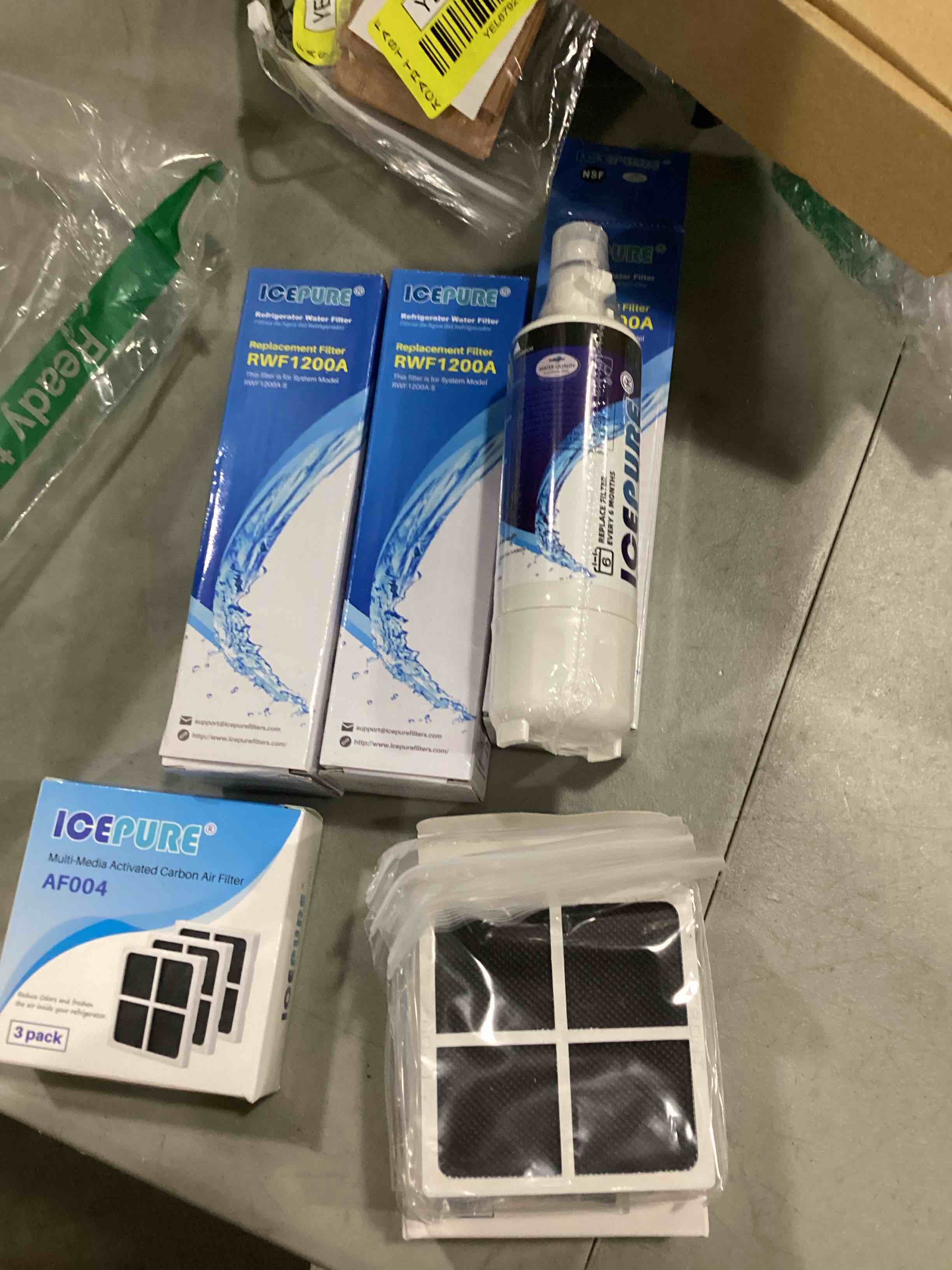 https://s3.amazonaws.com/lotting-images-prod/bidfta/YEL6792711_1733323164347.jpeg