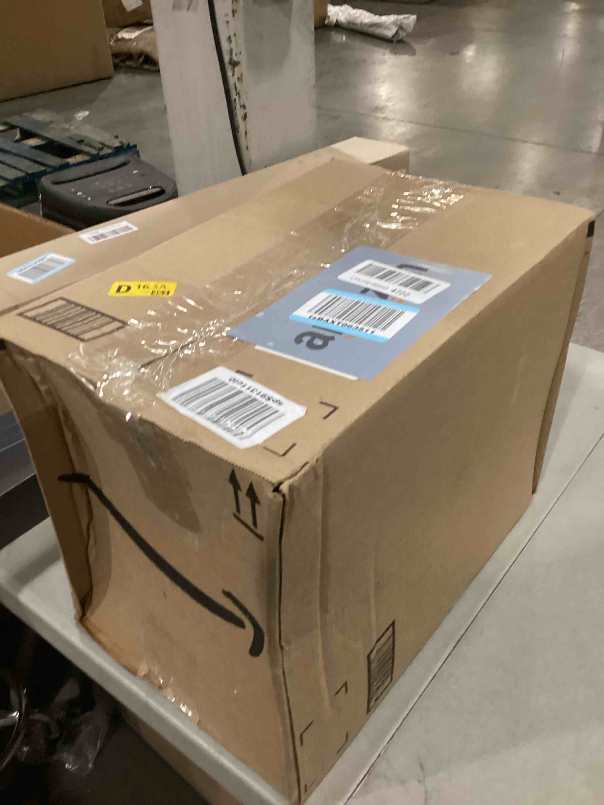 https://s3.amazonaws.com/lotting-images-prod/bidfta/YEL6793624_1733928352328.jpeg