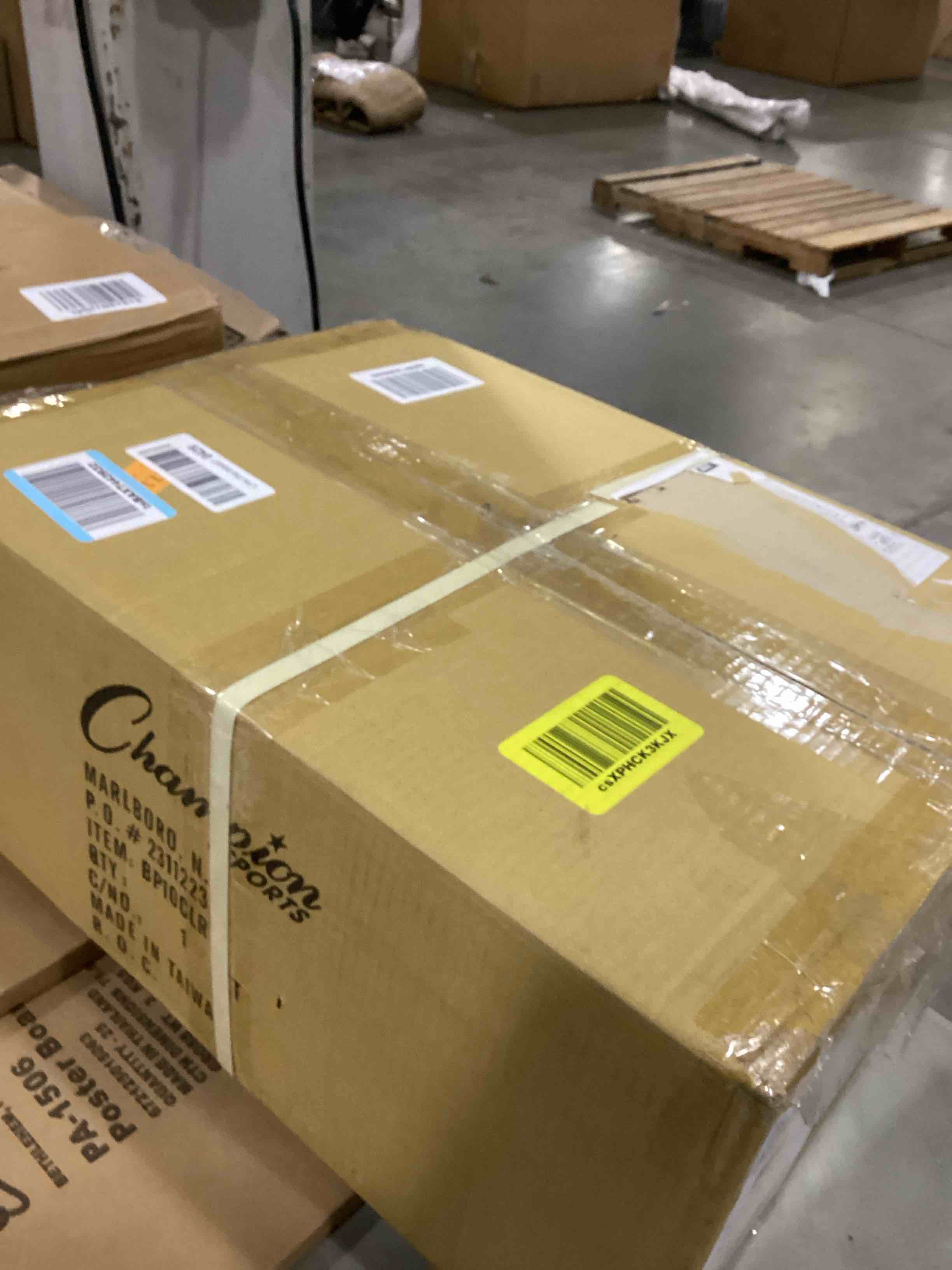 https://s3.amazonaws.com/lotting-images-prod/bidfta/YEL6793643_1733931754481.jpeg