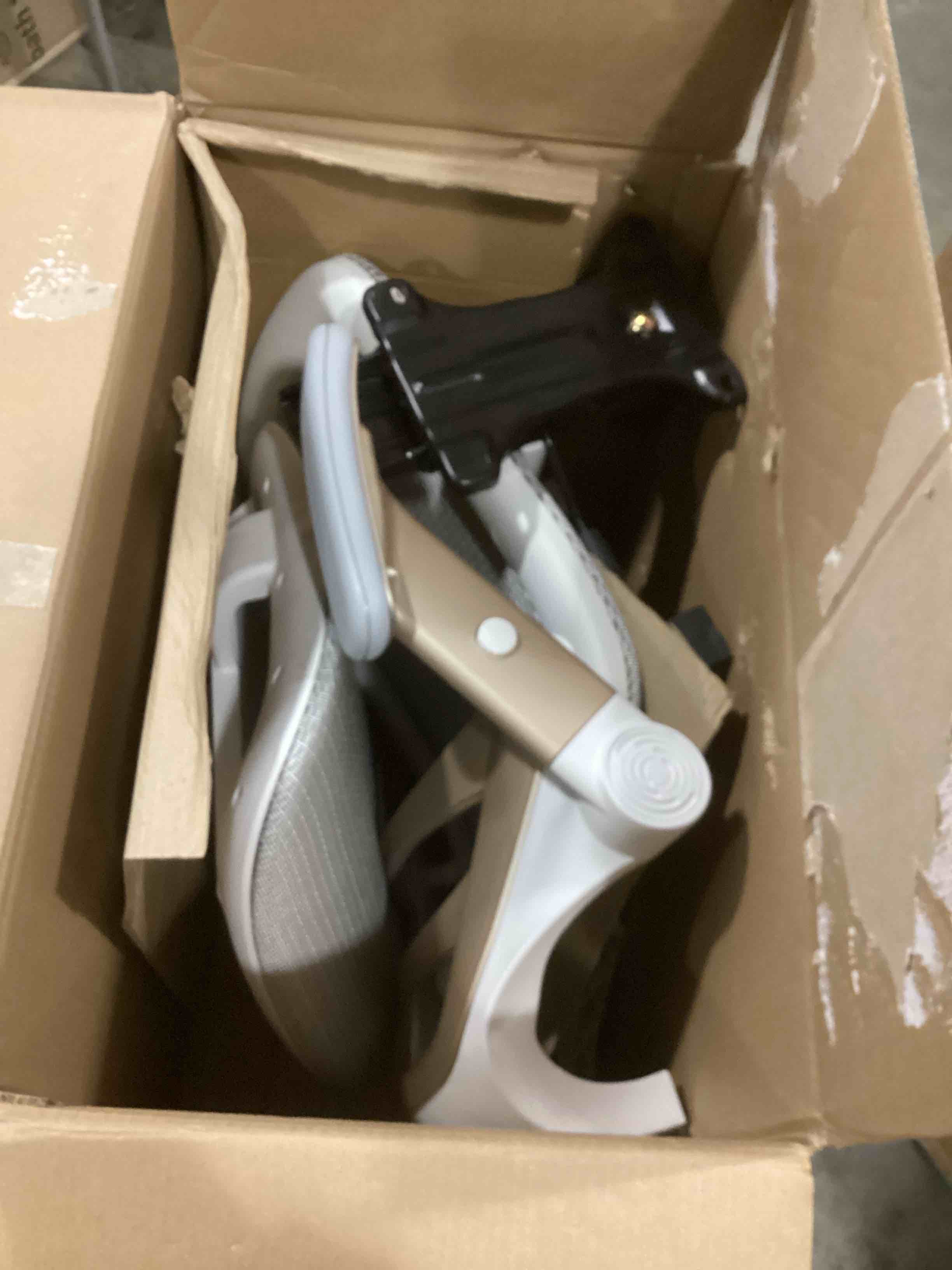 https://s3.amazonaws.com/lotting-images-prod/bidfta/YEL6793780_1734008077246.jpeg