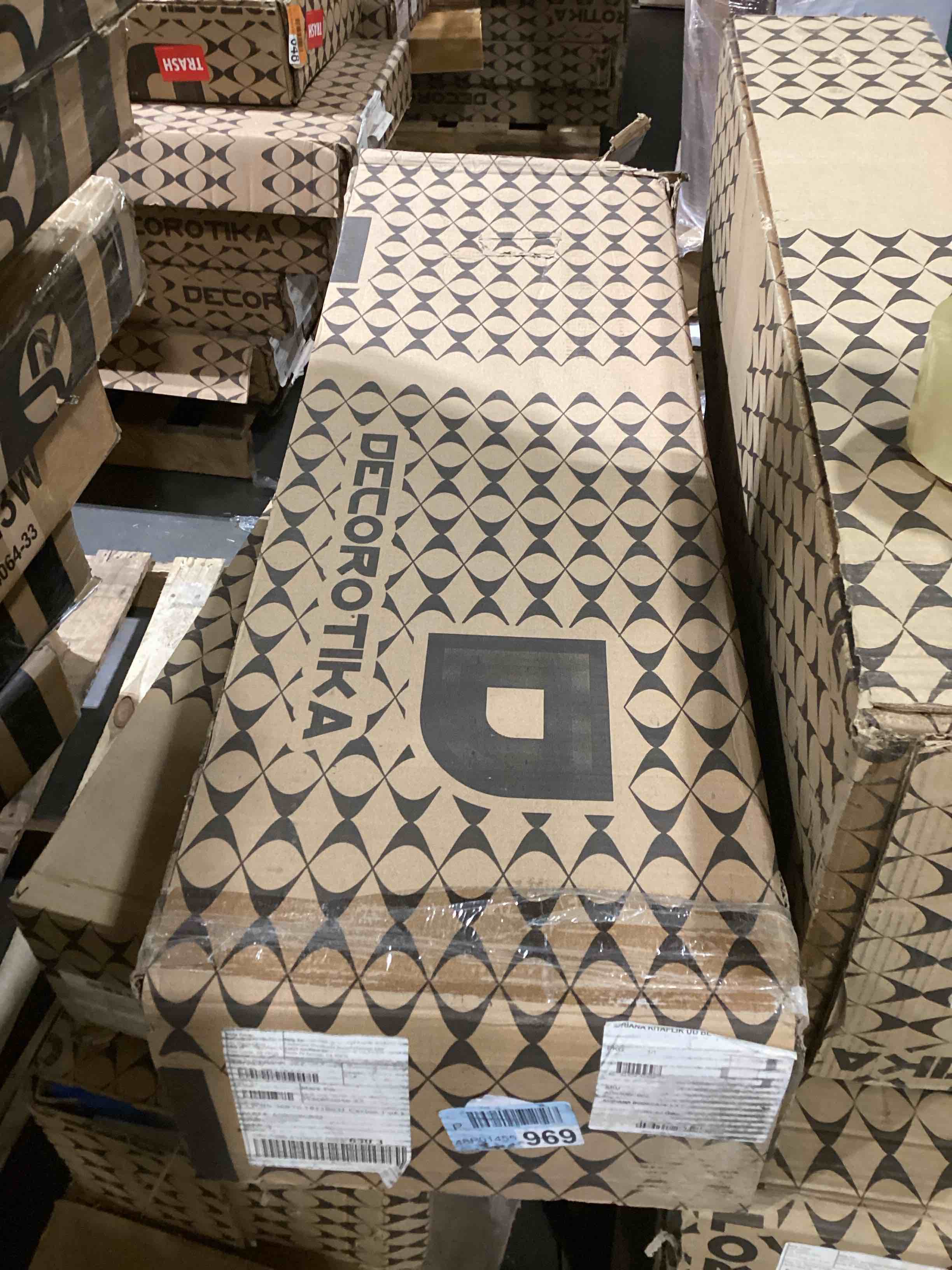 https://s3.amazonaws.com/lotting-images-prod/bidfta/YEL6794229_1737036008402.jpeg
