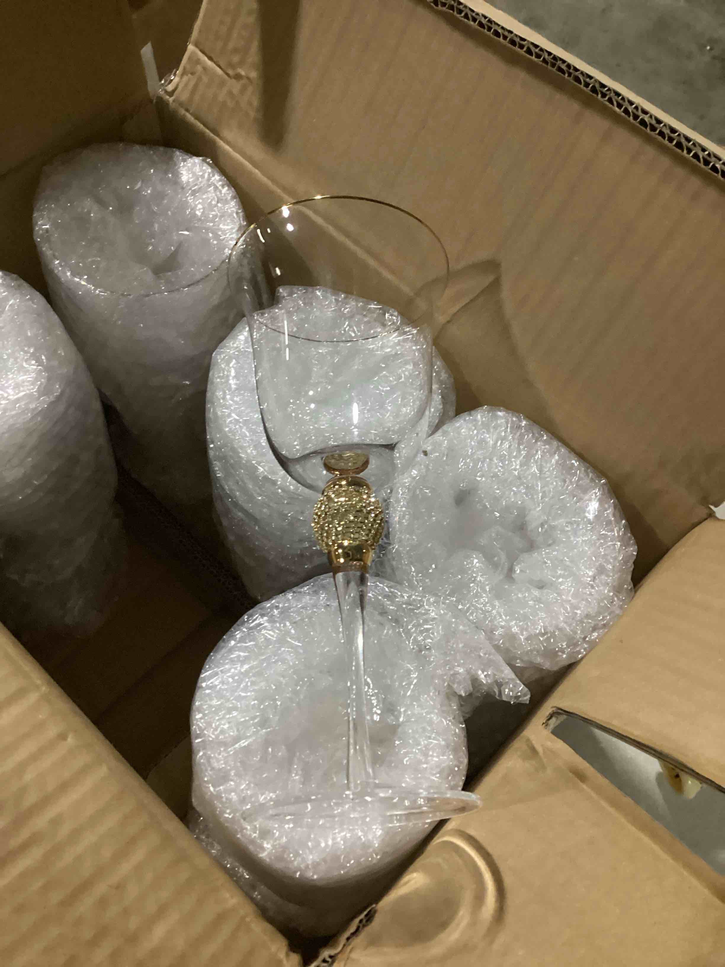 https://s3.amazonaws.com/lotting-images-prod/bidfta/YEL6794418_1737128179904.jpeg