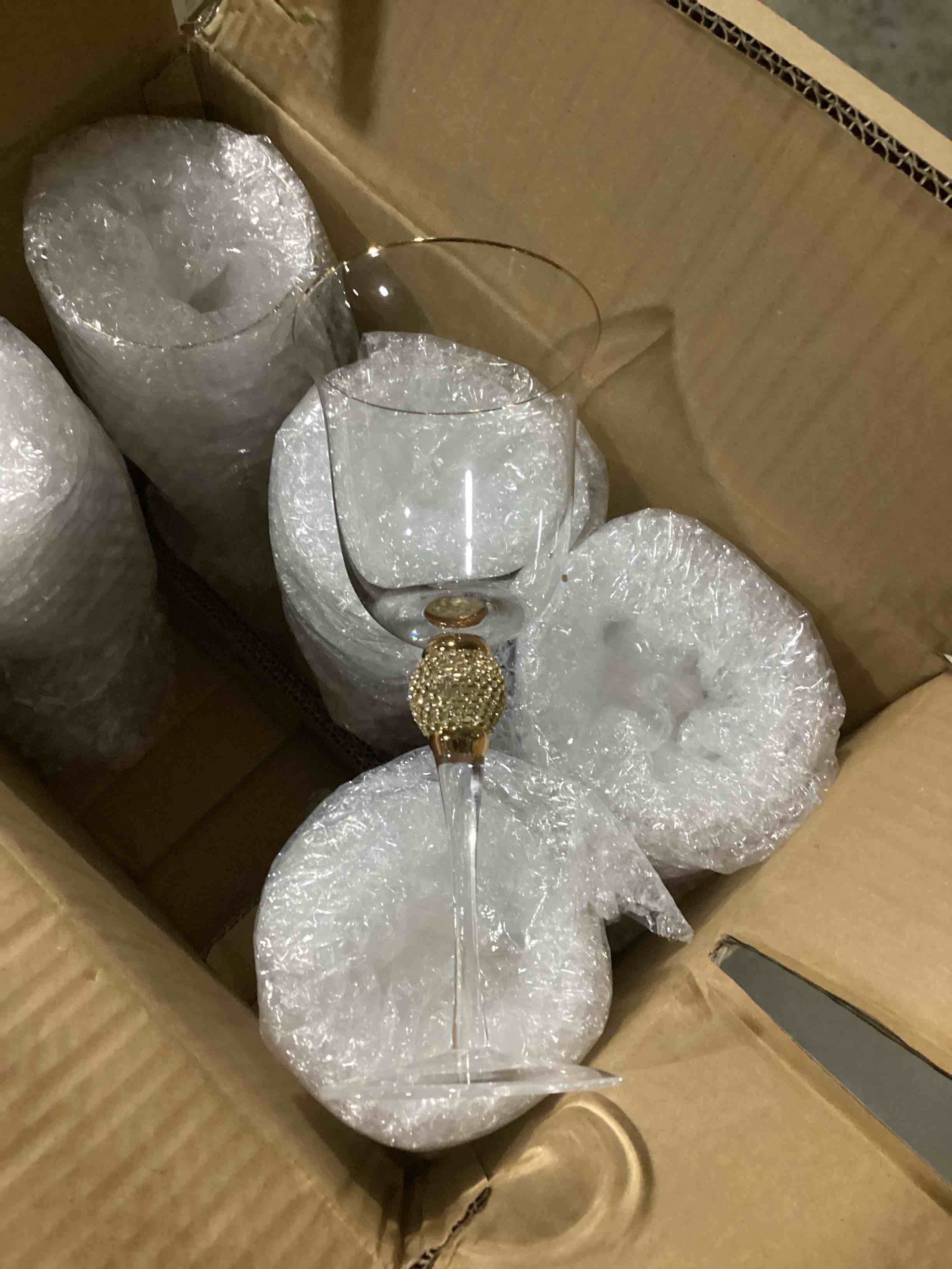 https://s3.amazonaws.com/lotting-images-prod/bidfta/YEL6794418_1737128180957.jpeg