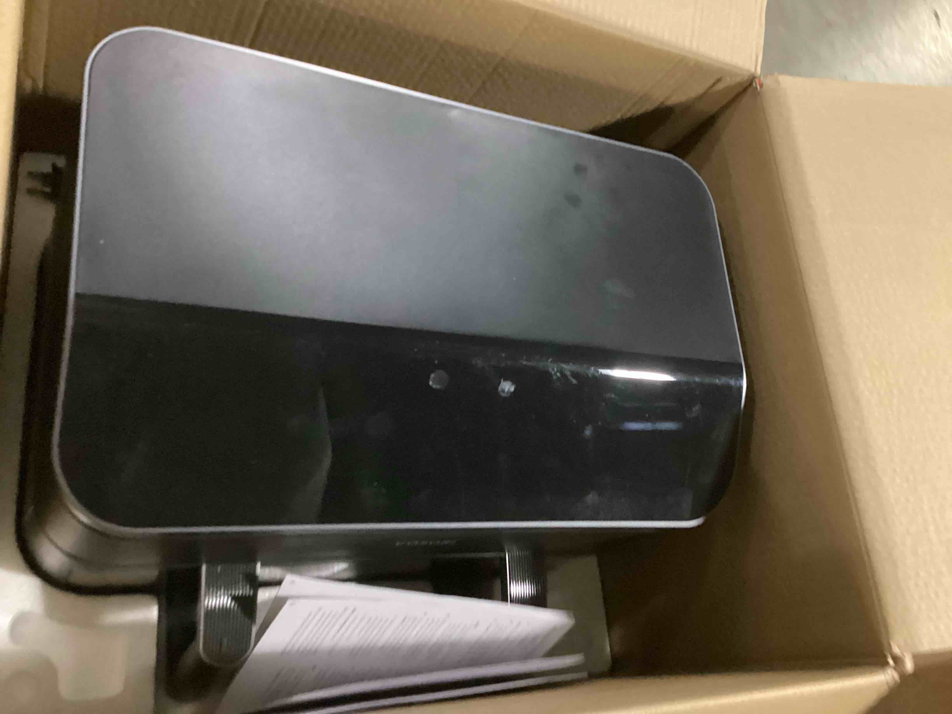 https://s3.amazonaws.com/lotting-images-prod/bidfta/YEL6794459_1737132424140.jpeg
