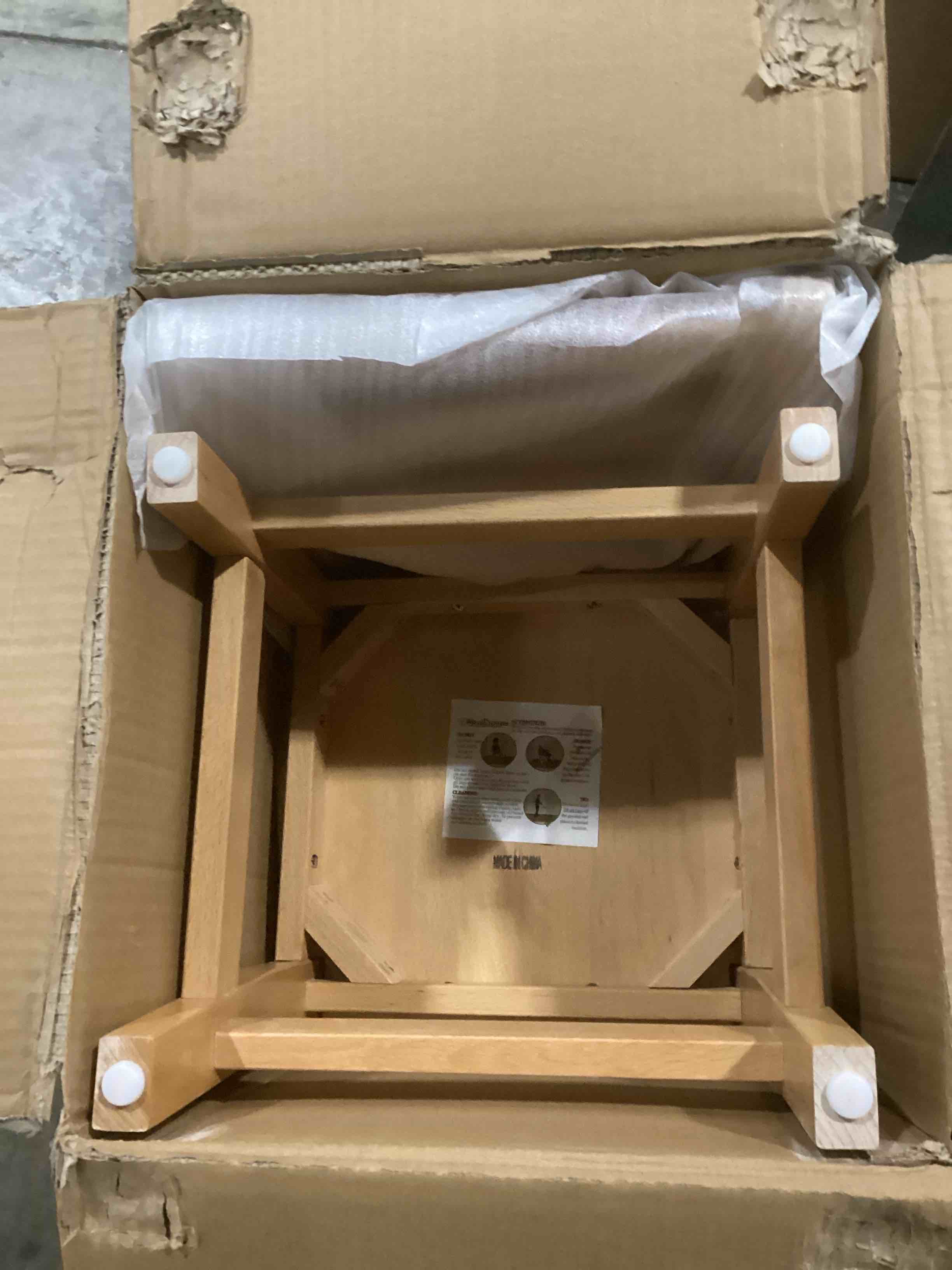 https://s3.amazonaws.com/lotting-images-prod/bidfta/YEL6794537_1737378117537.jpeg