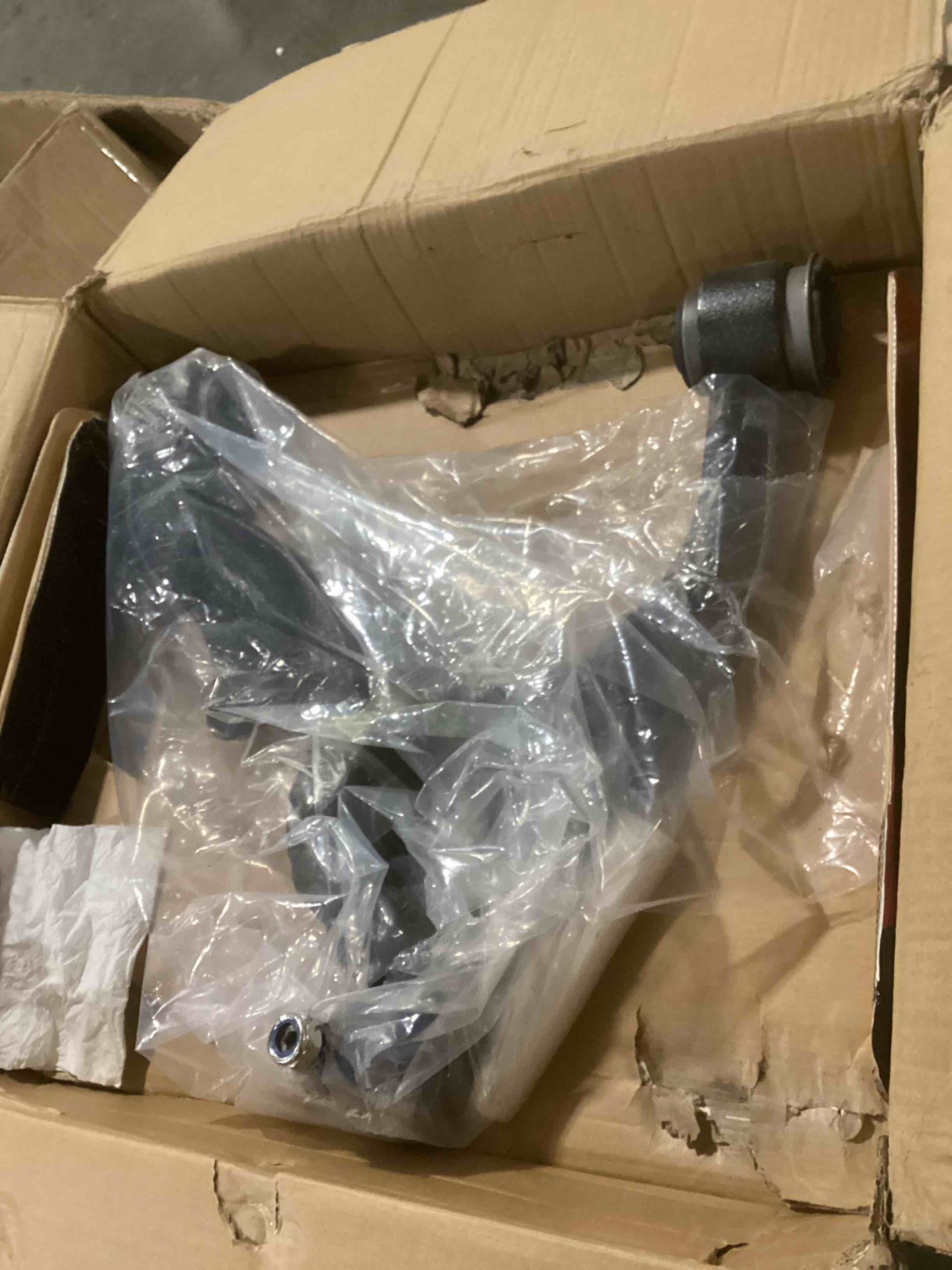 https://s3.amazonaws.com/lotting-images-prod/bidfta/YEL6794673_1737401600555.jpeg