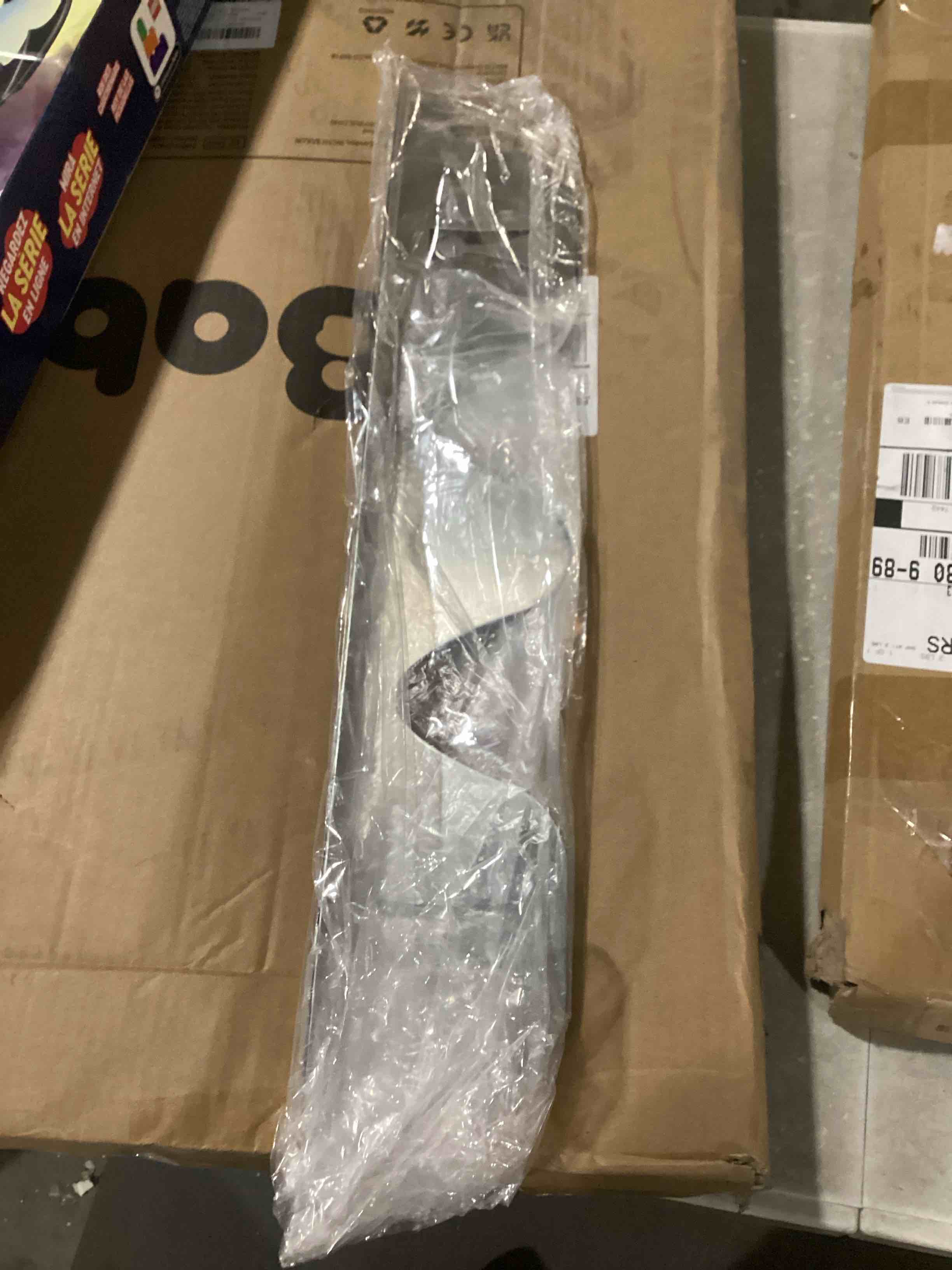 https://s3.amazonaws.com/lotting-images-prod/bidfta/YEL6794840_1737488278346.jpeg