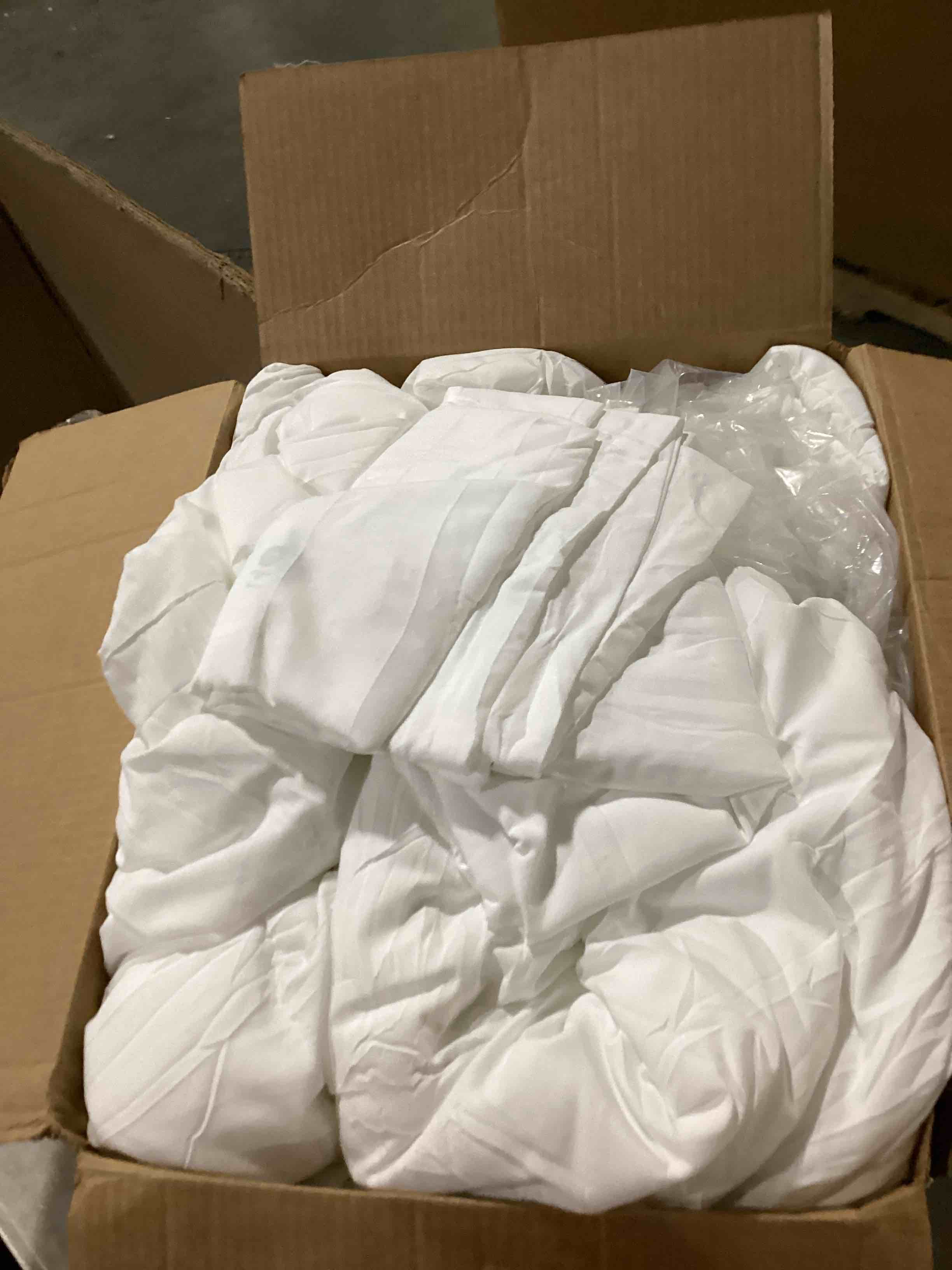 https://s3.amazonaws.com/lotting-images-prod/bidfta/YEL6795040_1737637375269.jpeg