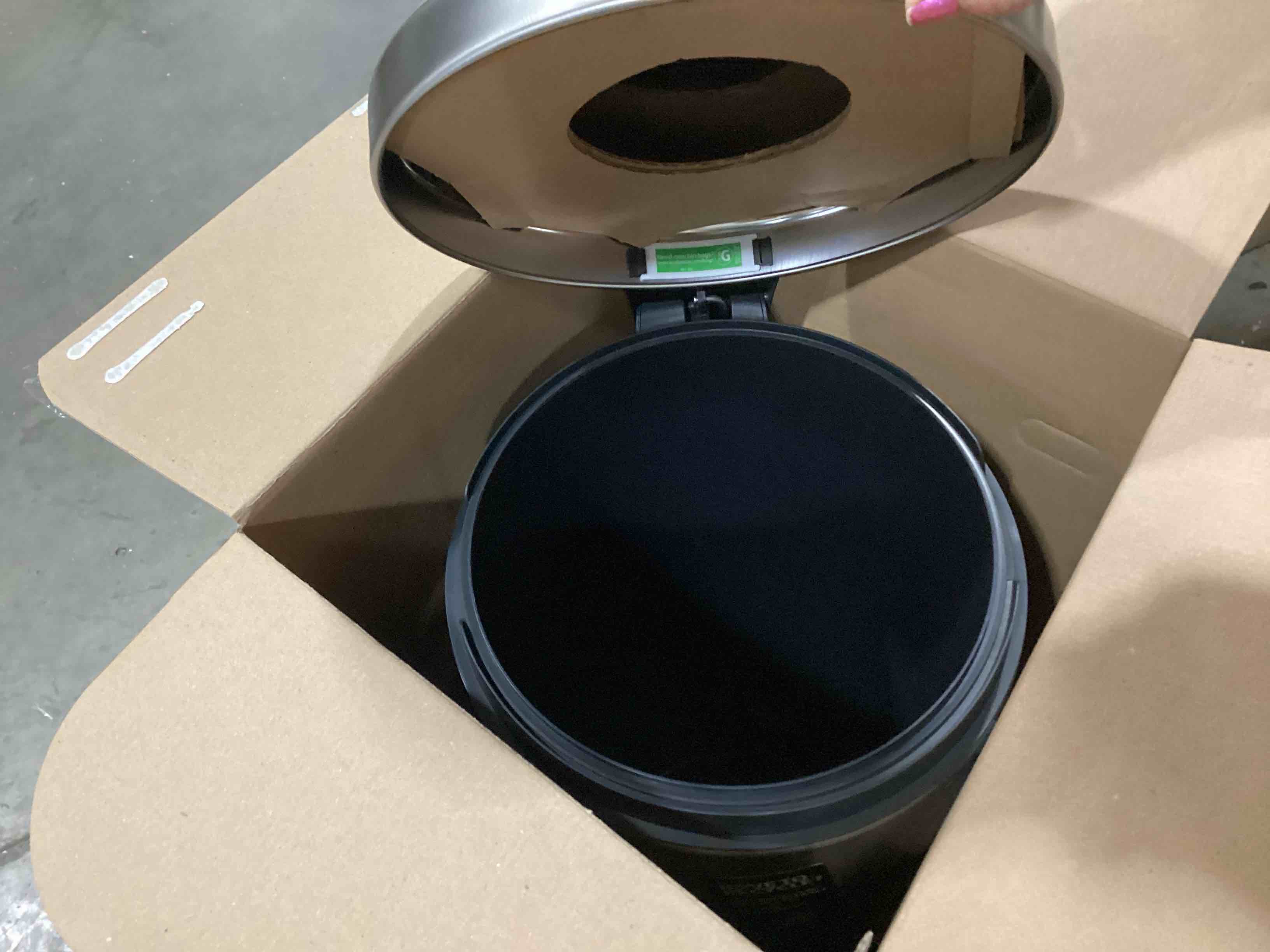 https://s3.amazonaws.com/lotting-images-prod/bidfta/YEL6795127_1737654420739.jpeg