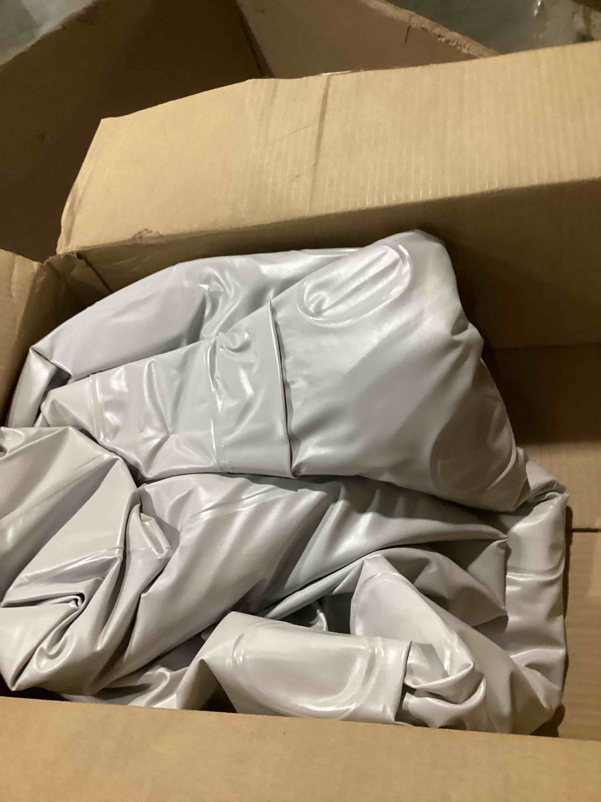 https://s3.amazonaws.com/lotting-images-prod/bidfta/YEL6795375_1737992836556.jpeg