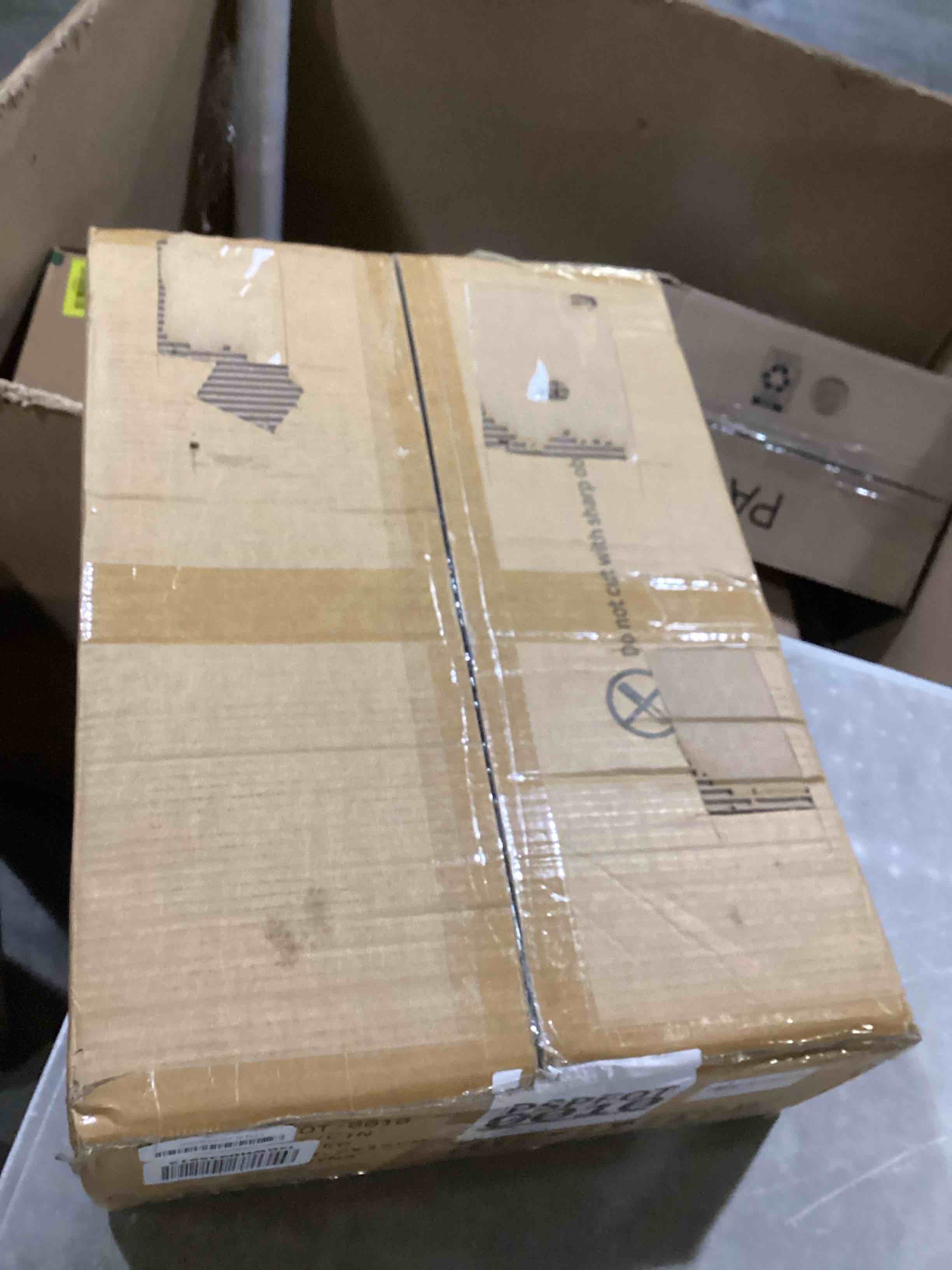 https://s3.amazonaws.com/lotting-images-prod/bidfta/YEL6795380_1737993795431.jpeg